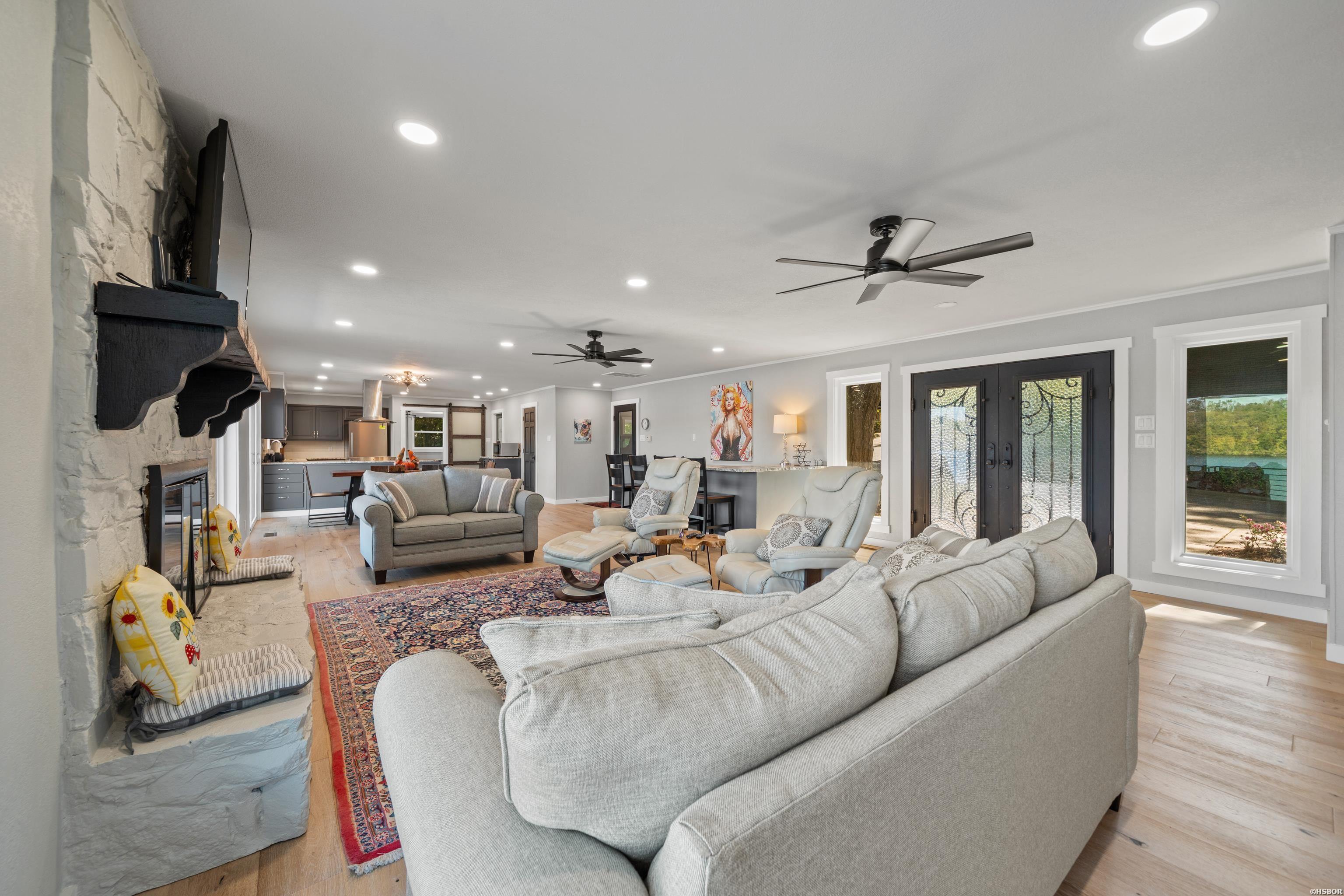 499 Longview Point Property Photo 8