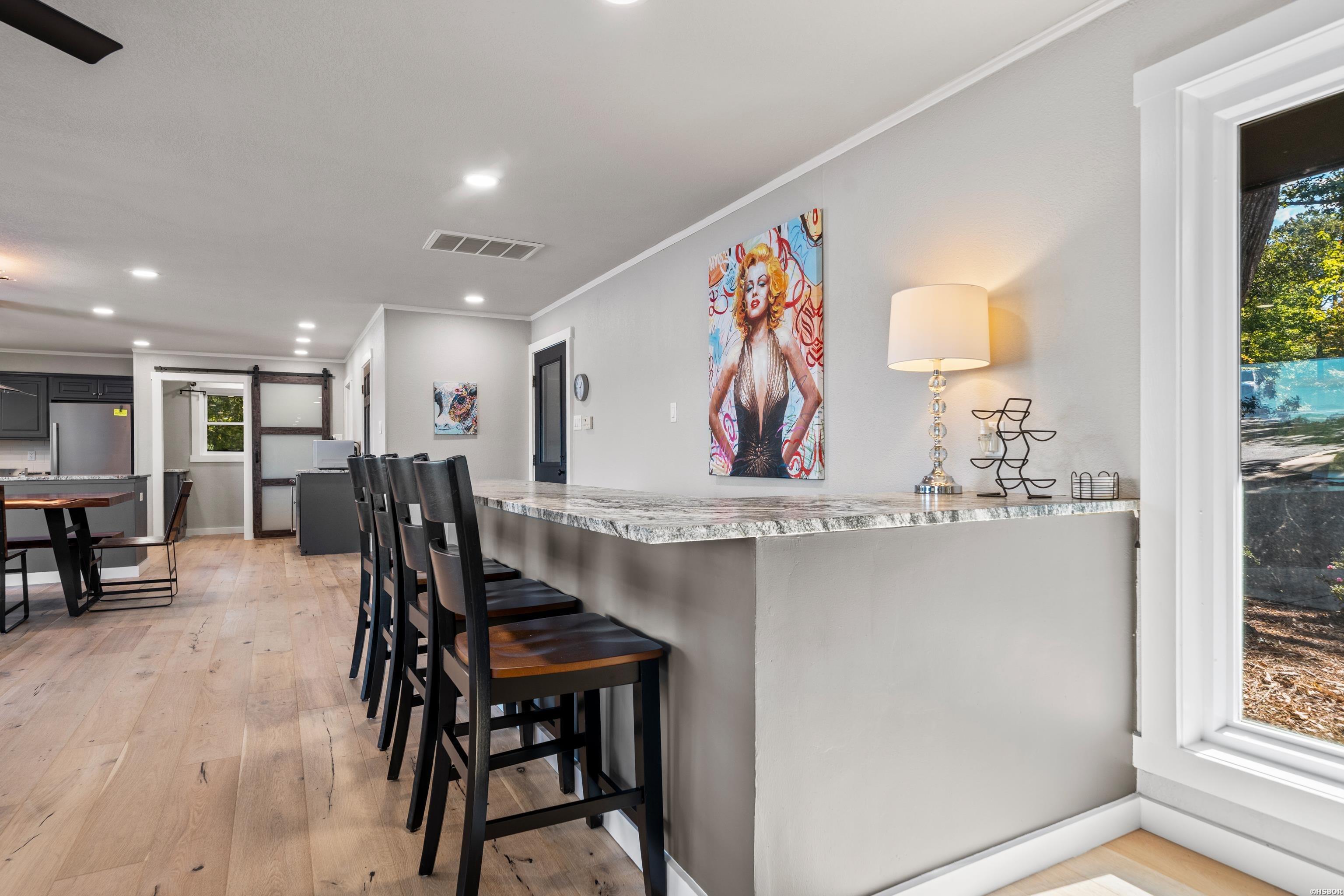 499 Longview Point Property Photo 9