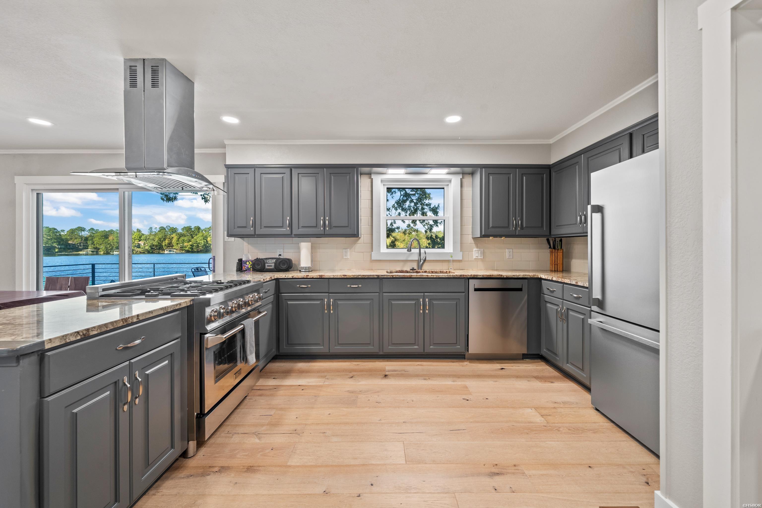 499 Longview Point Property Photo 14