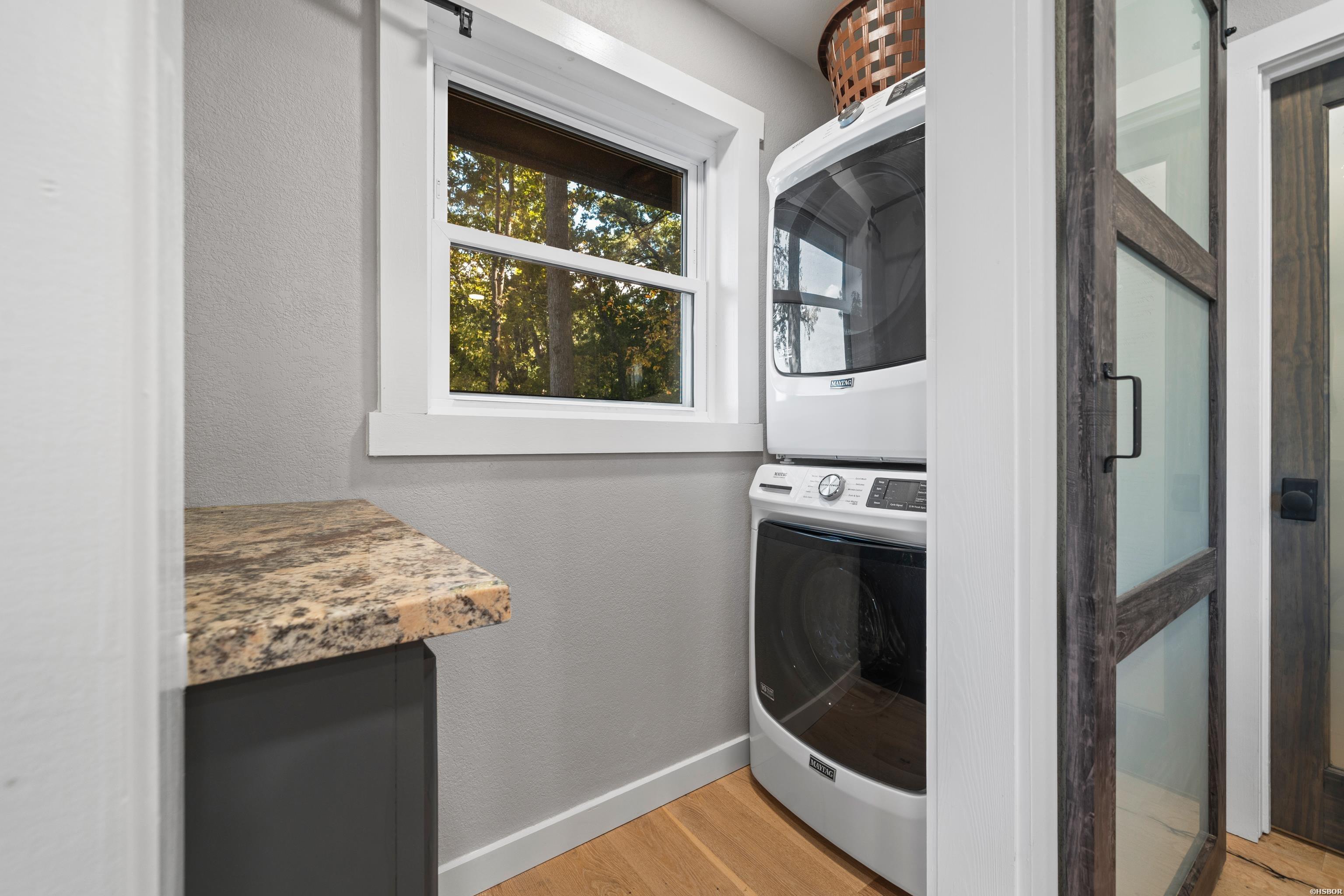 499 Longview Point Property Photo 17