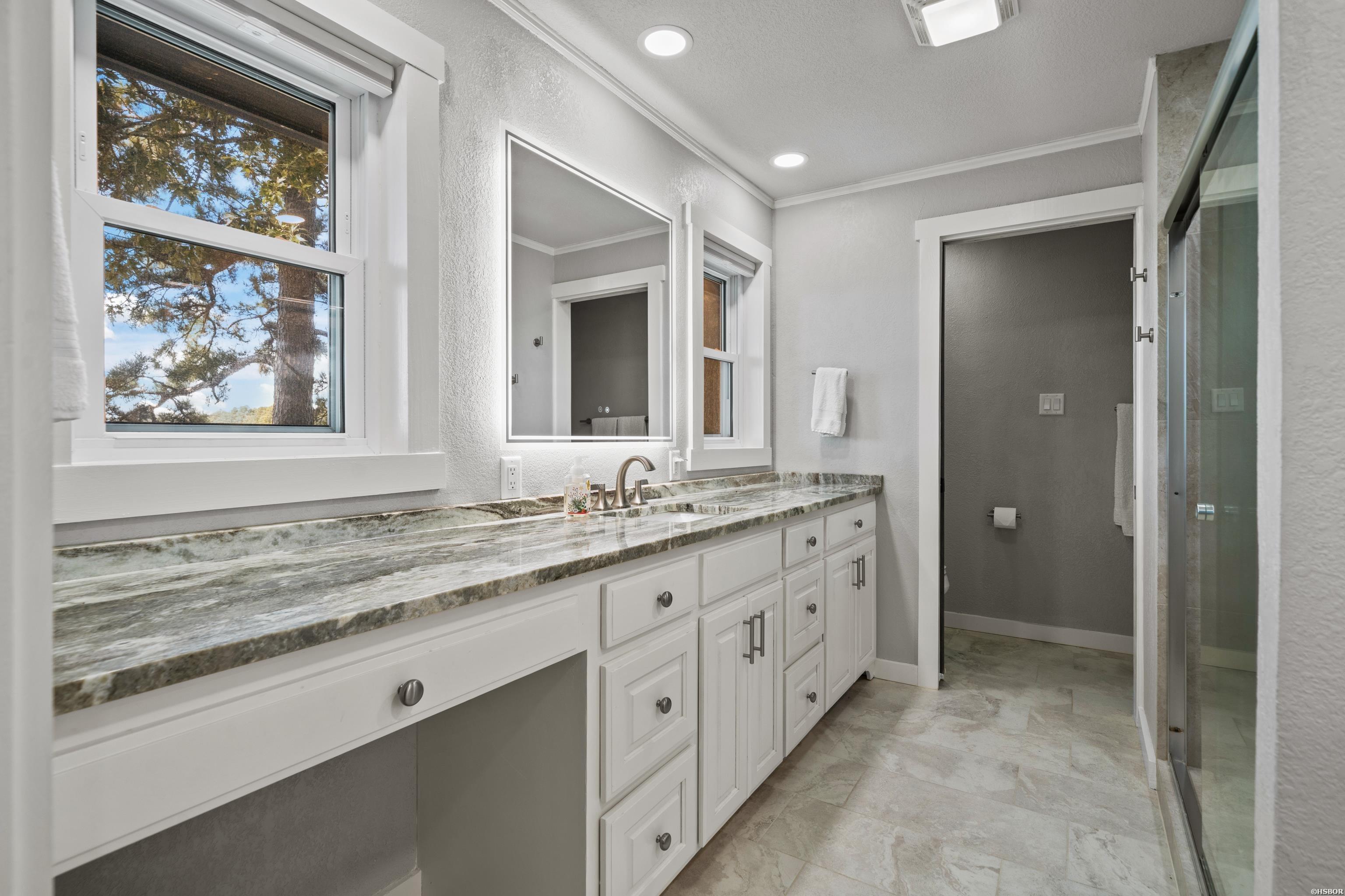 499 Longview Point Property Photo 24