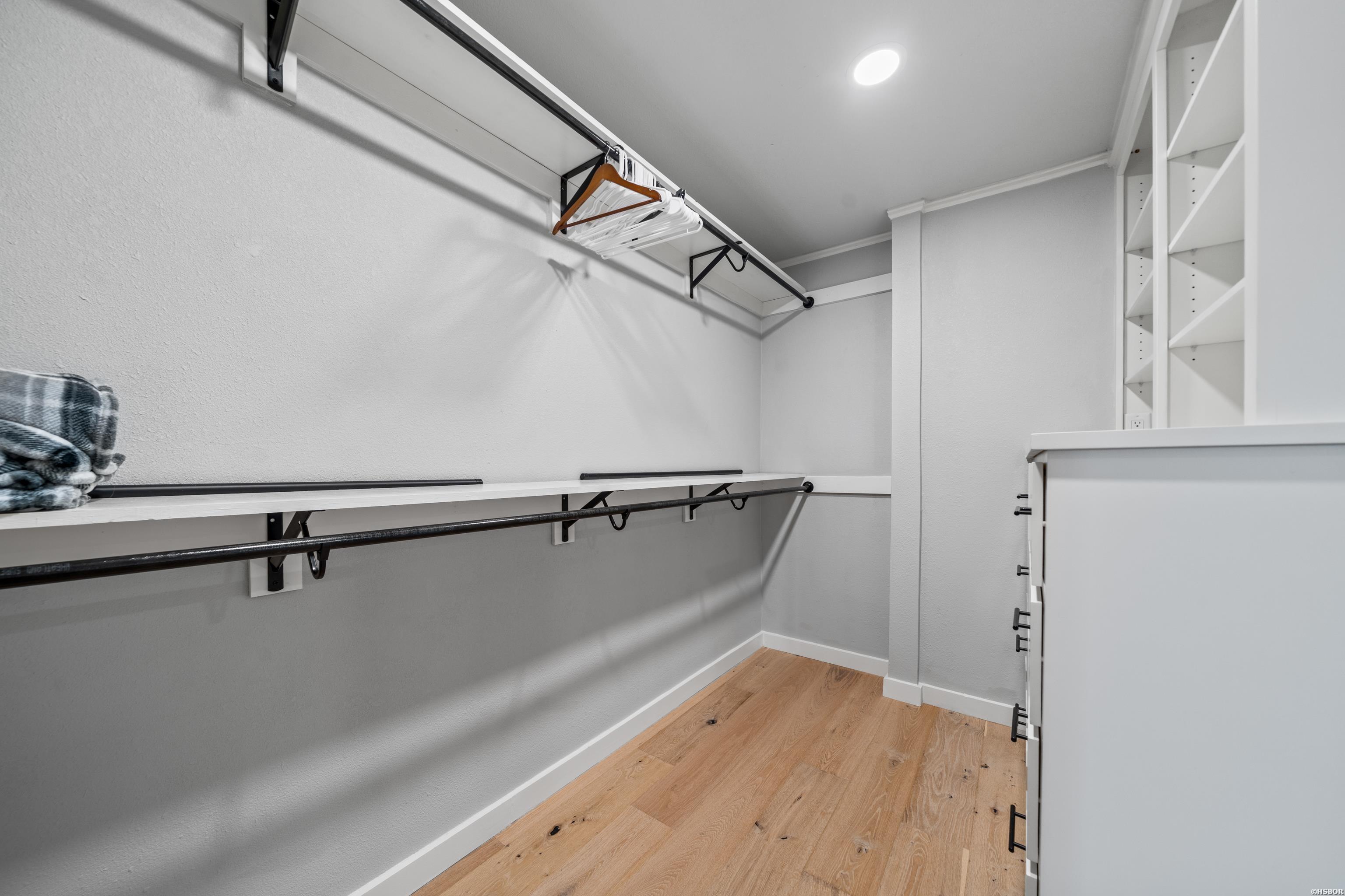 499 Longview Point Property Photo 28