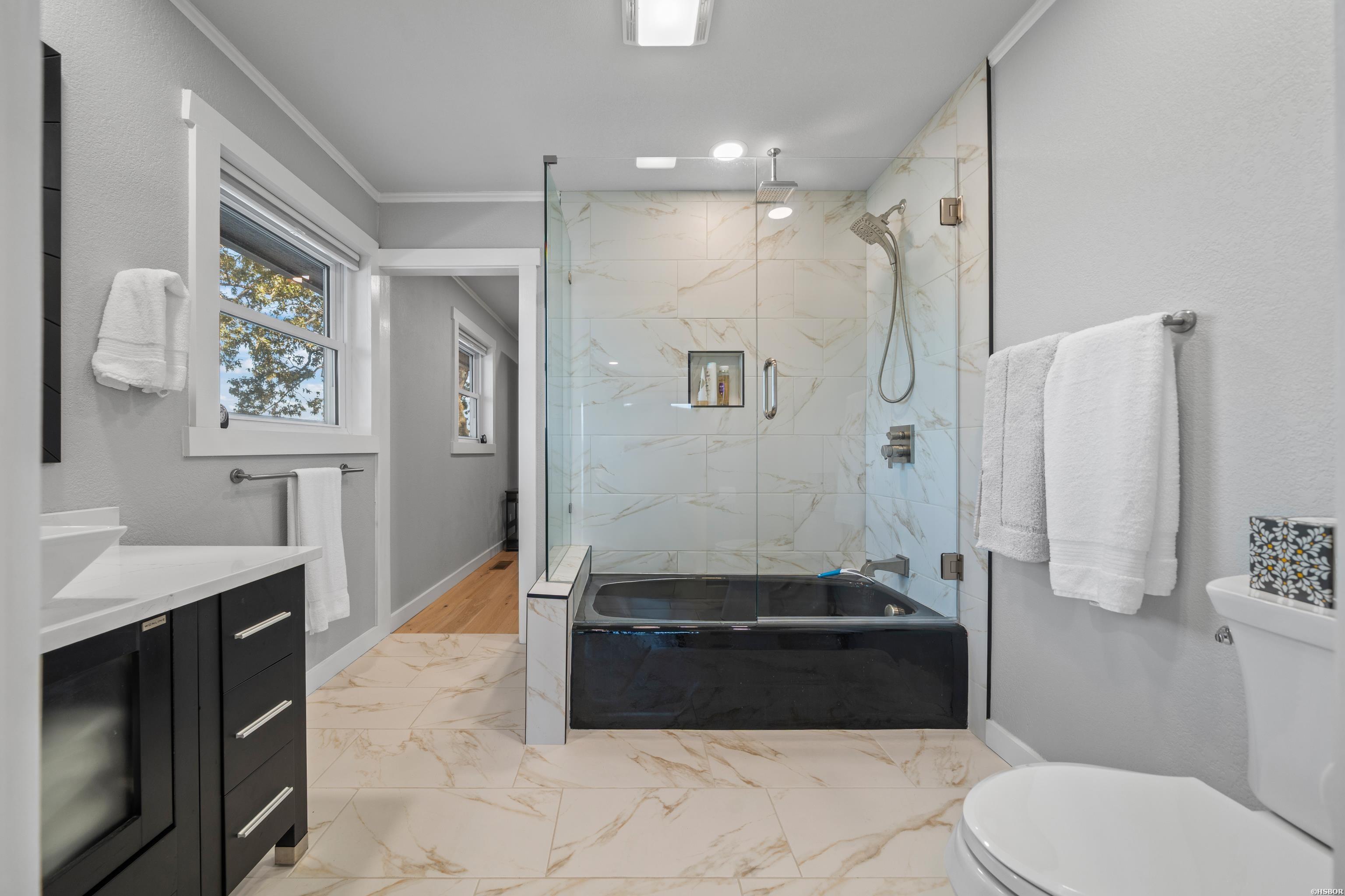 499 Longview Point Property Photo 34