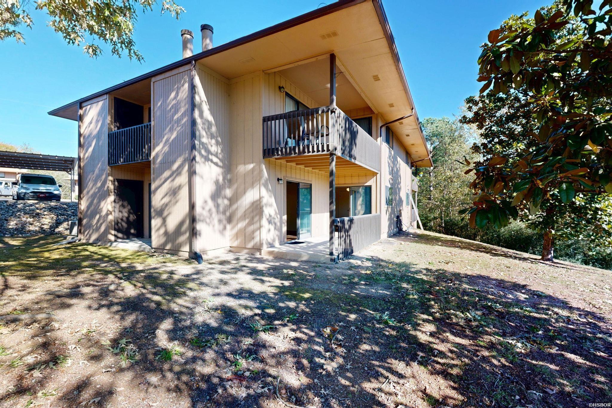 1100 Woodlawn Avenue Property Photo 2