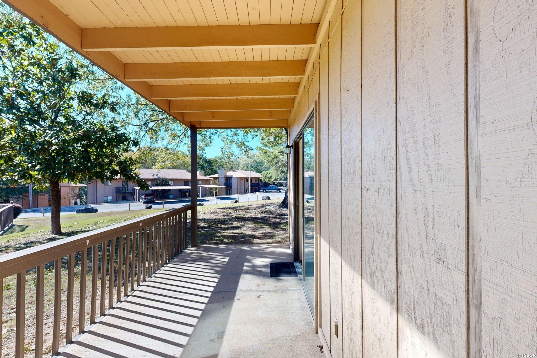 1100 Woodlawn Avenue Property Photo 3