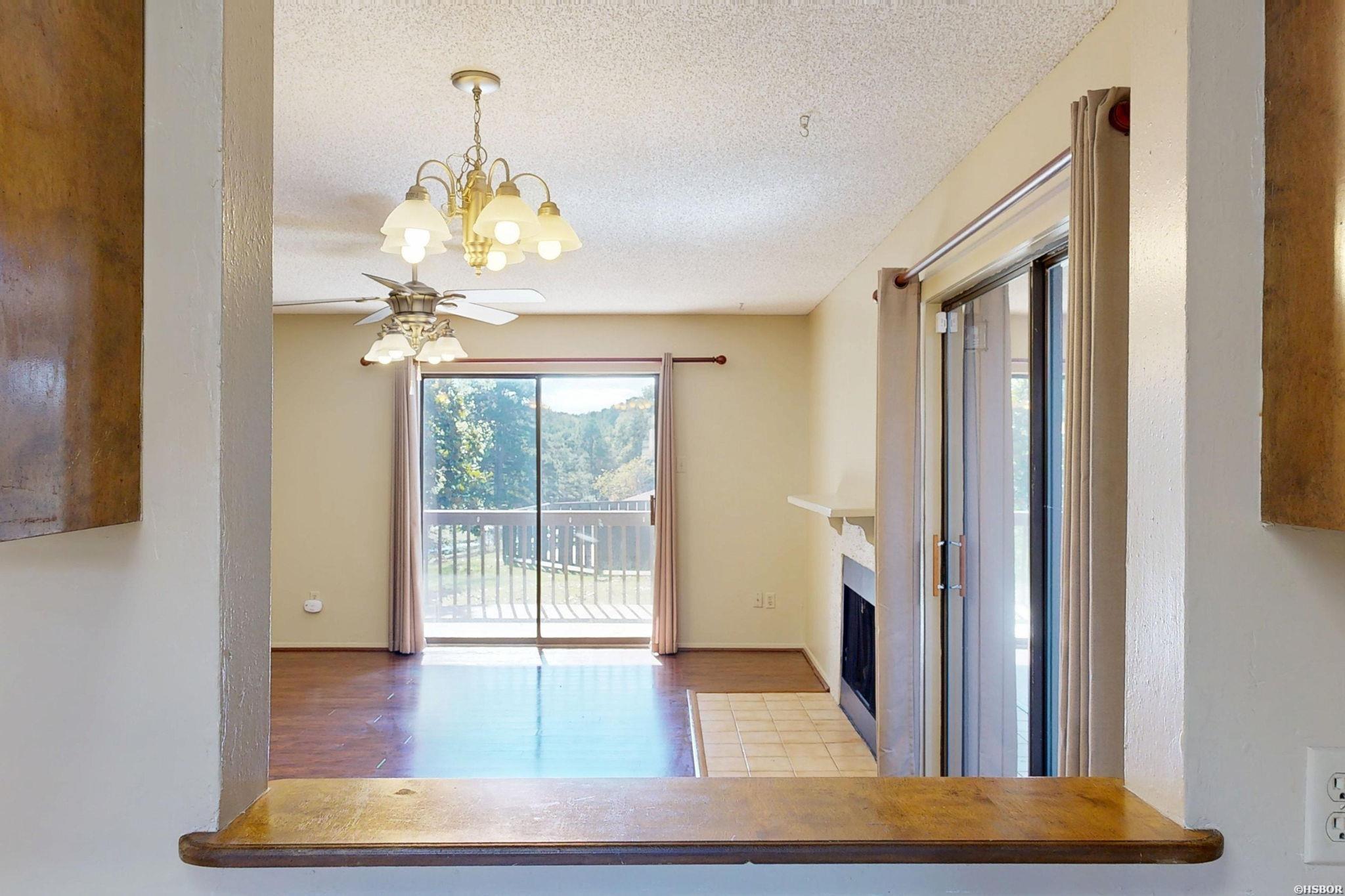 1100 Woodlawn Avenue Property Photo 8