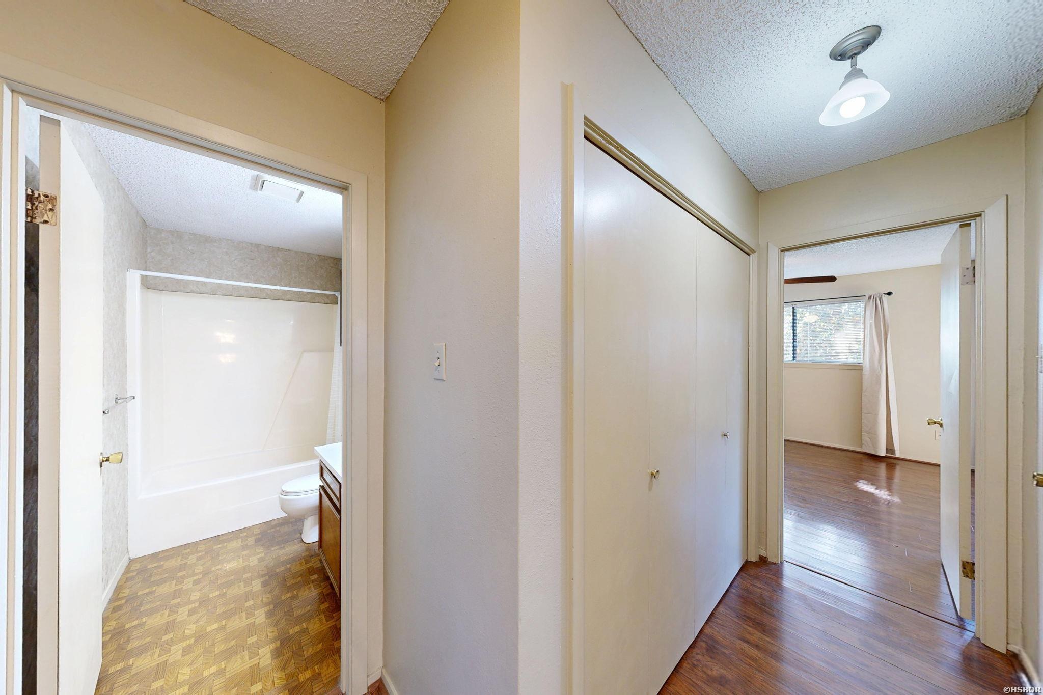 1100 Woodlawn Avenue Property Photo 18