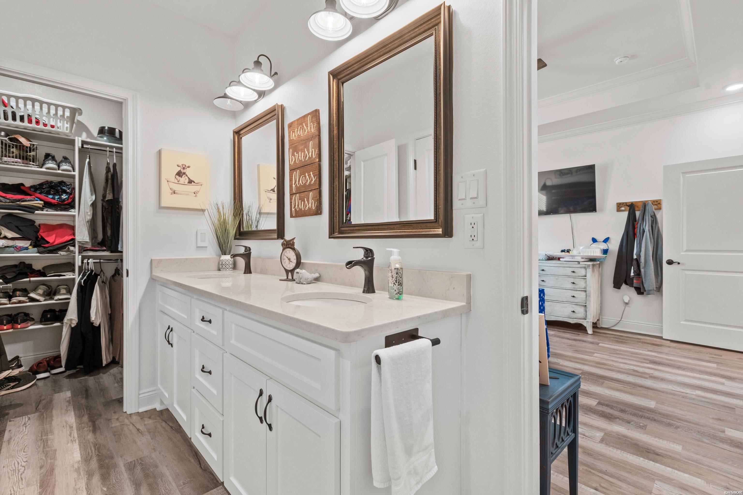 2904 Ann Street Property Photo 30