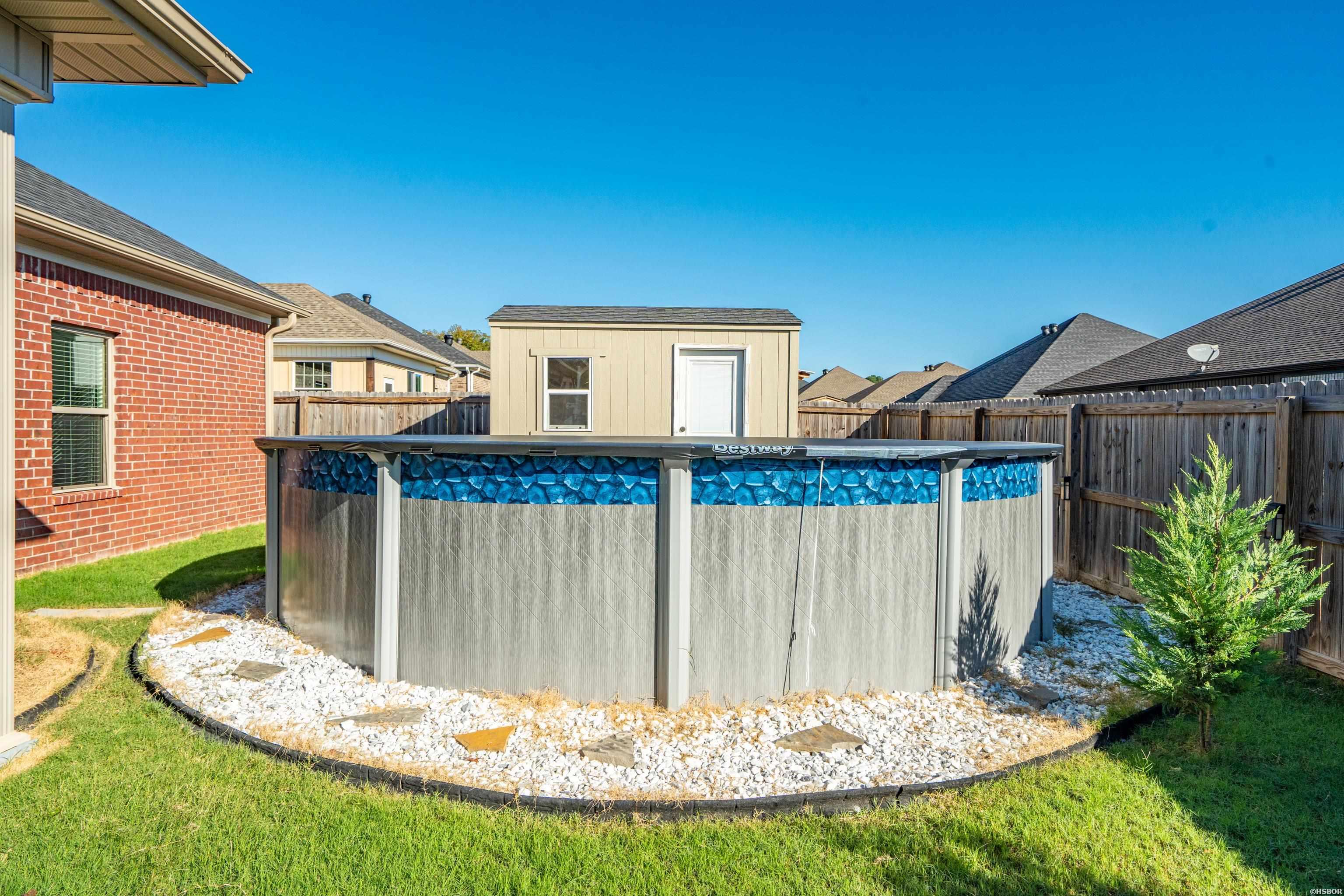 2904 Ann Street Property Photo 38