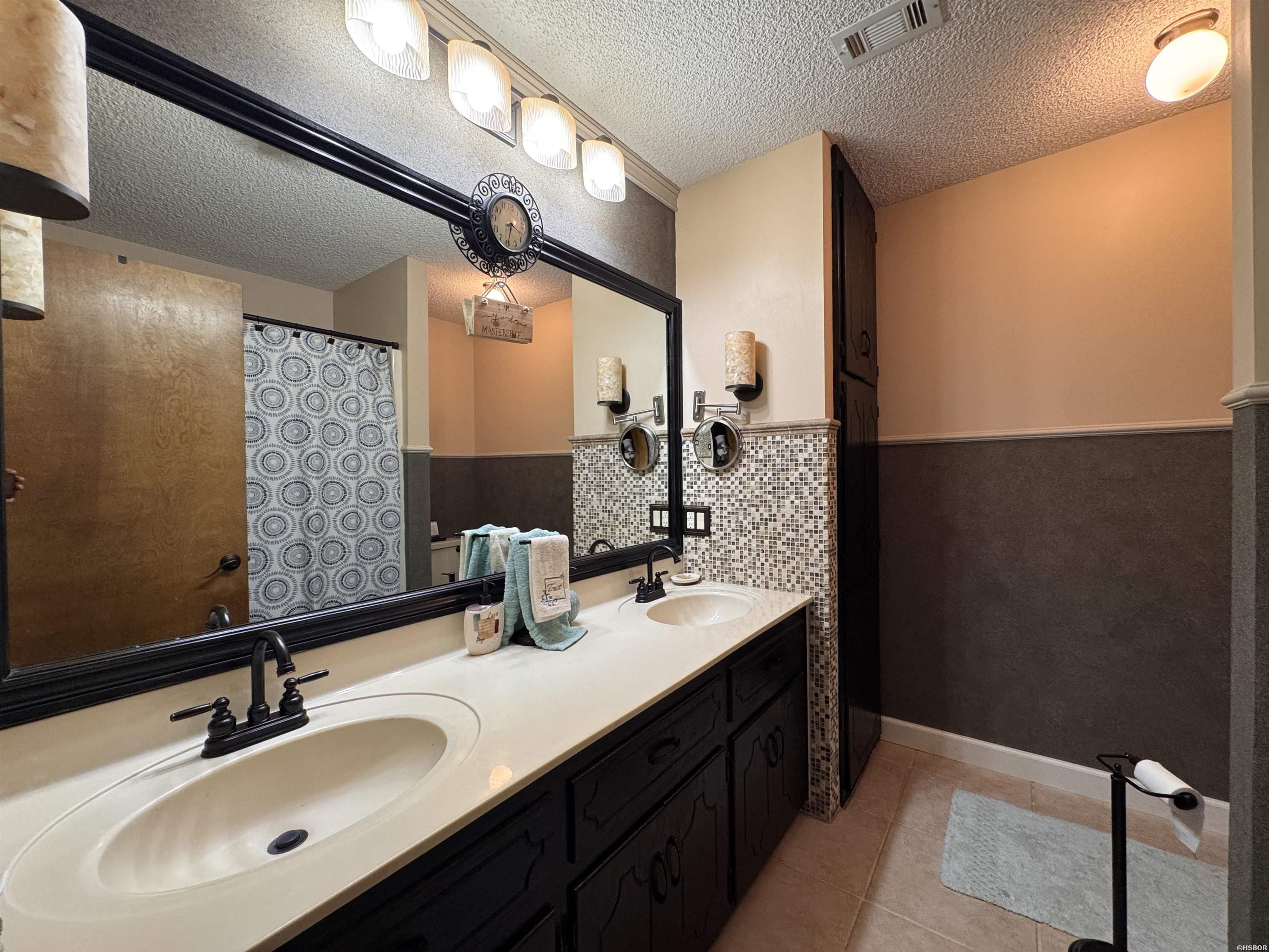 196 Jackson Manor Court Property Photo 18