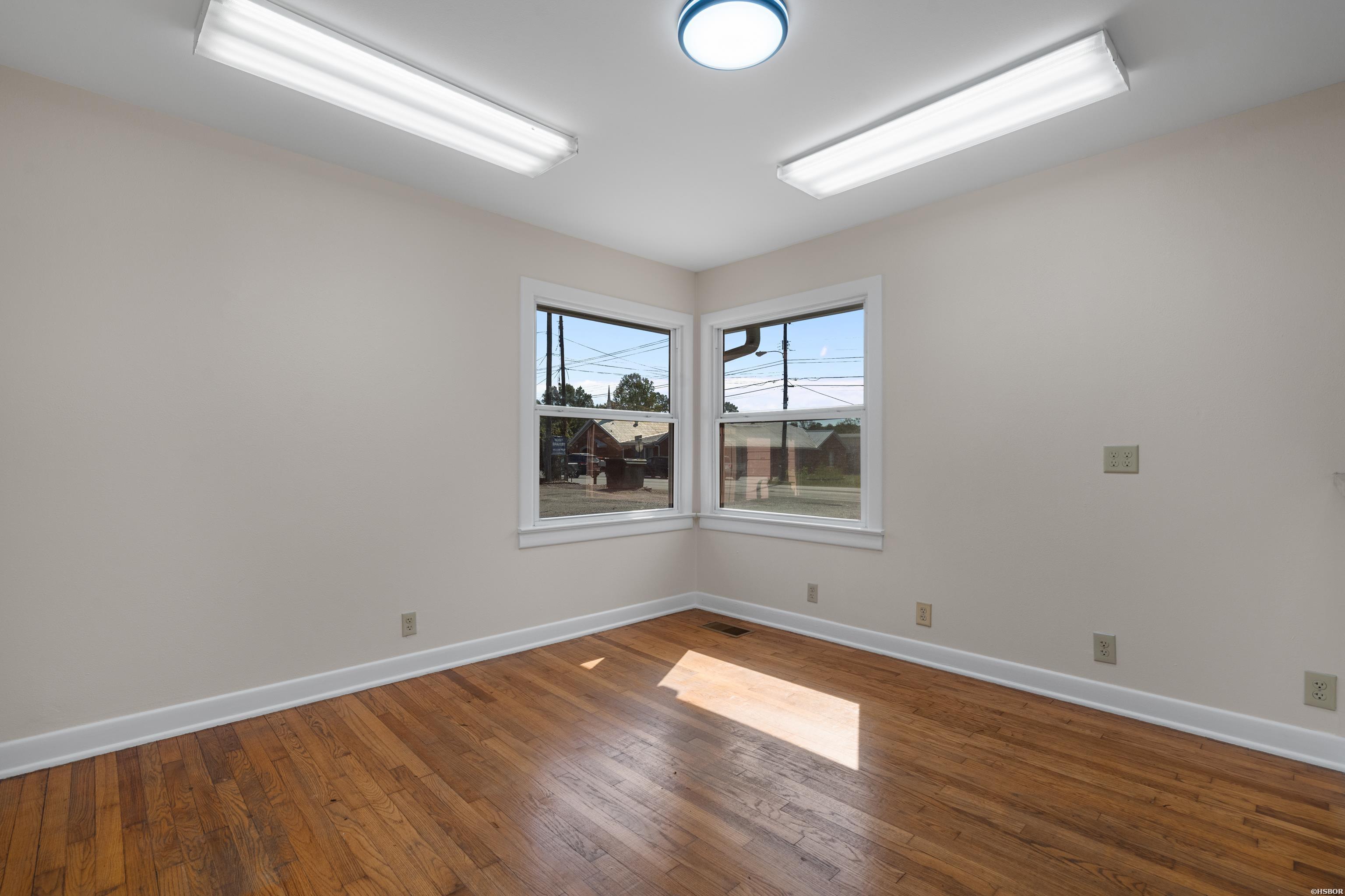 207 & 209 Golf Links Road Property Photo 14