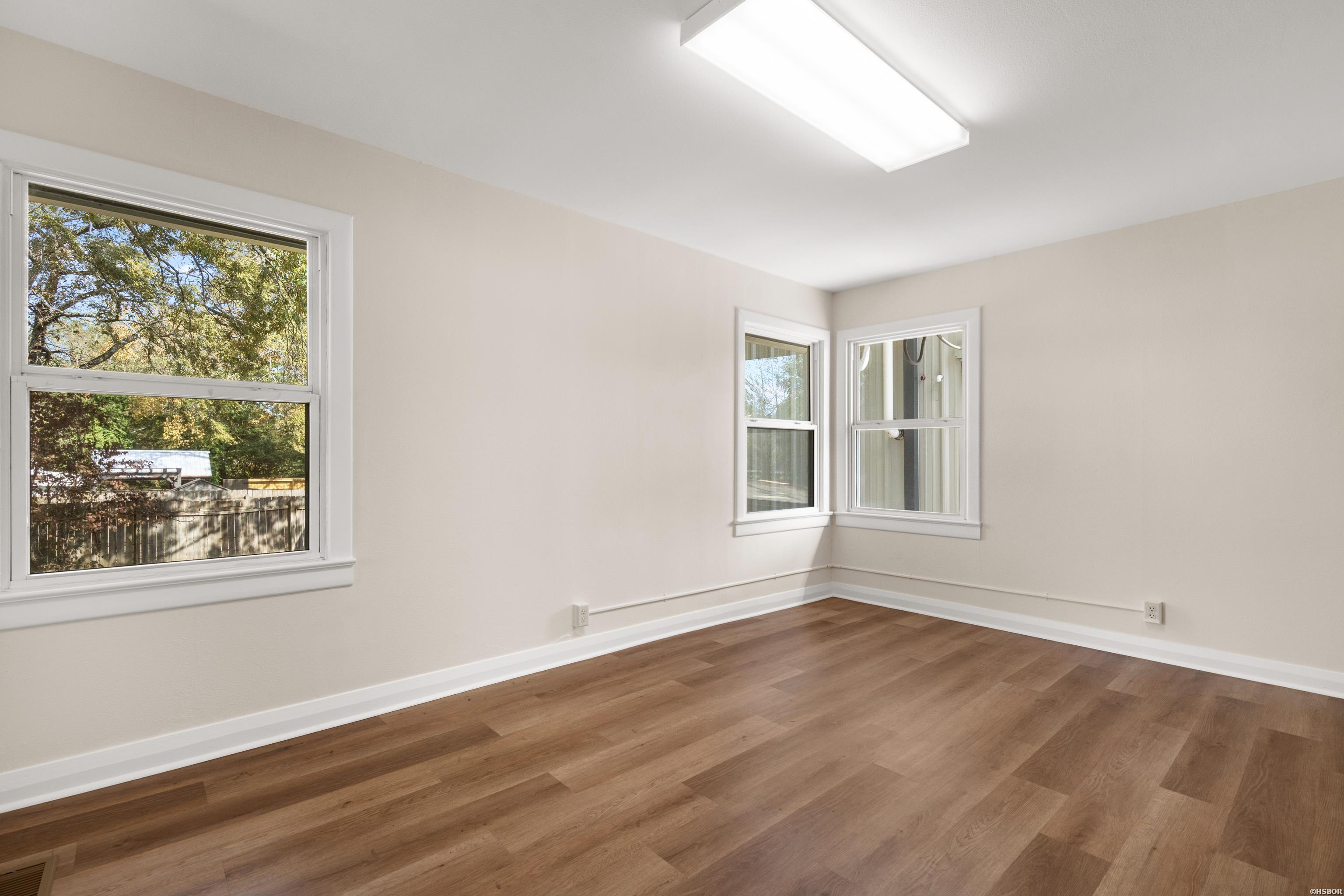 207 & 209 Golf Links Road Property Photo 21