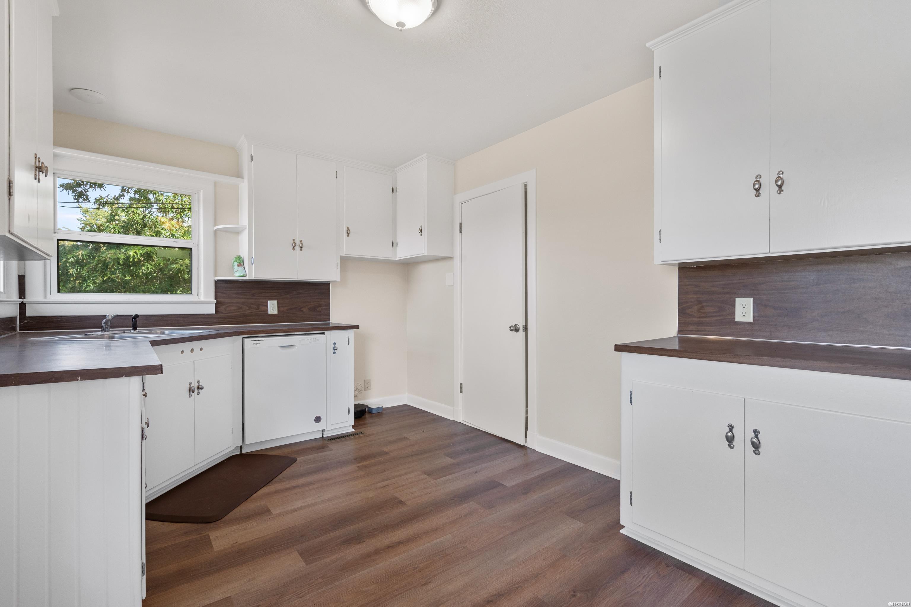 207 & 209 Golf Links Road Property Photo 26