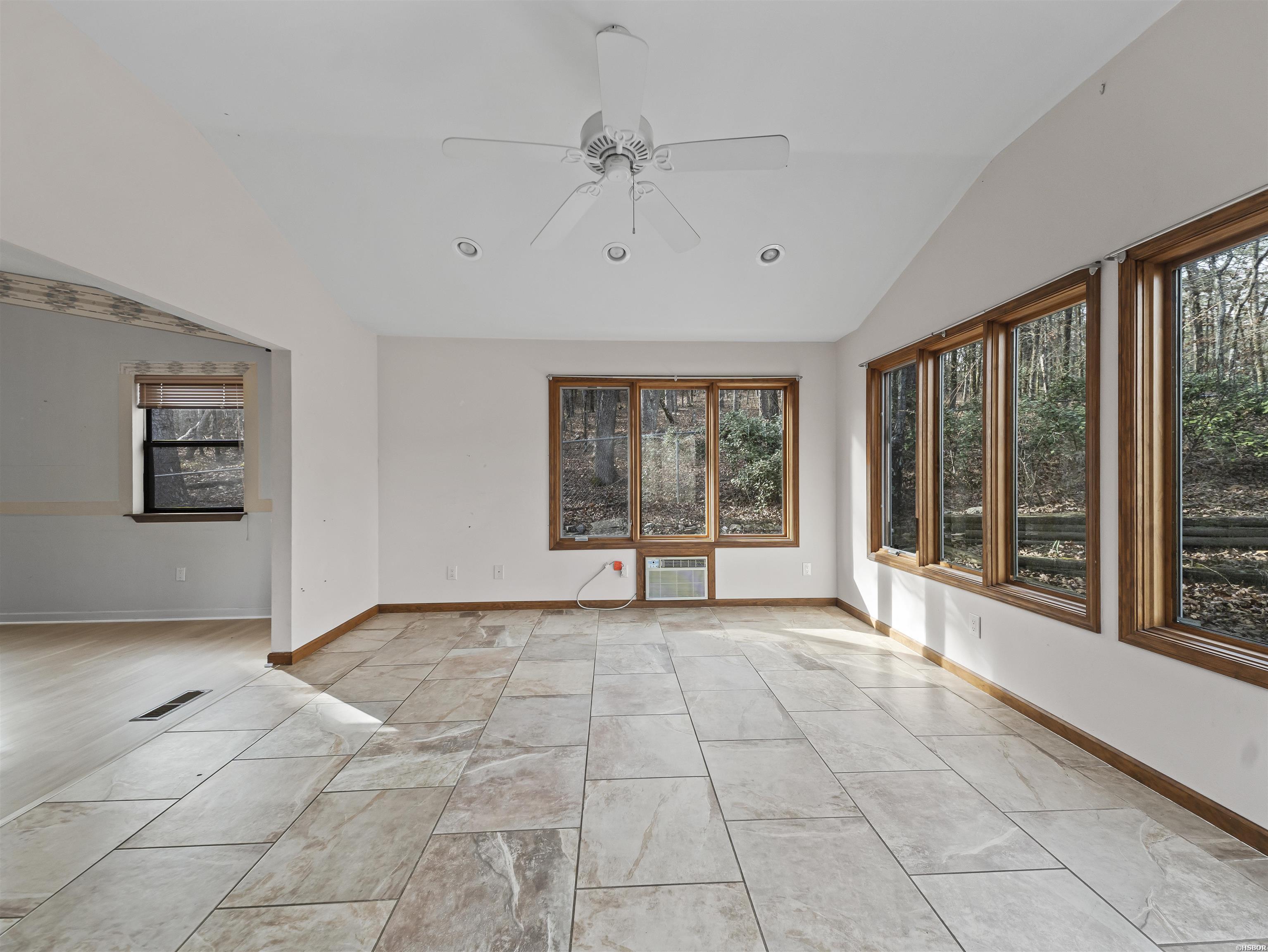 5 La Paca Lane Property Photo 2