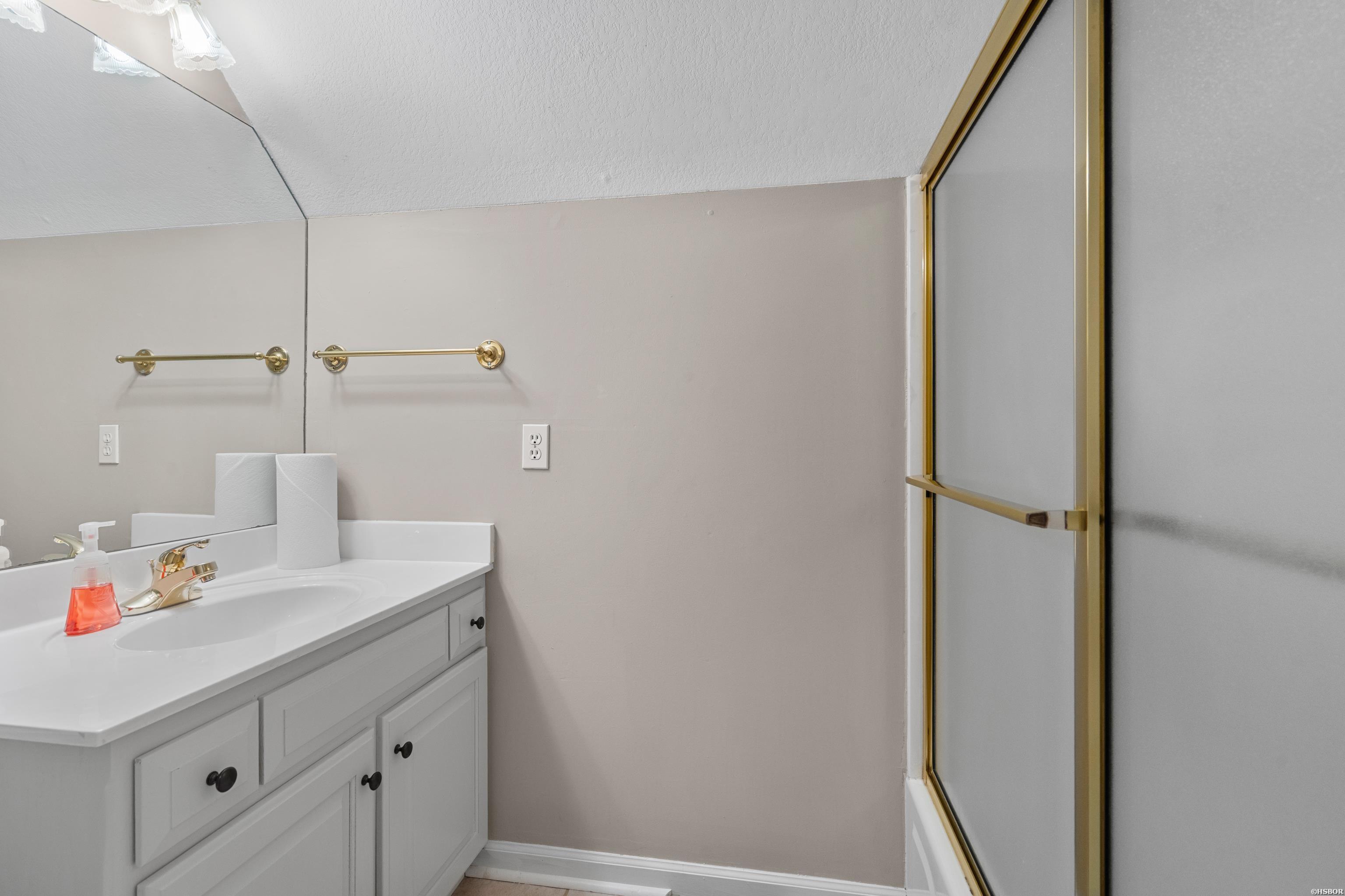 5 Kings Row Property Photo 30