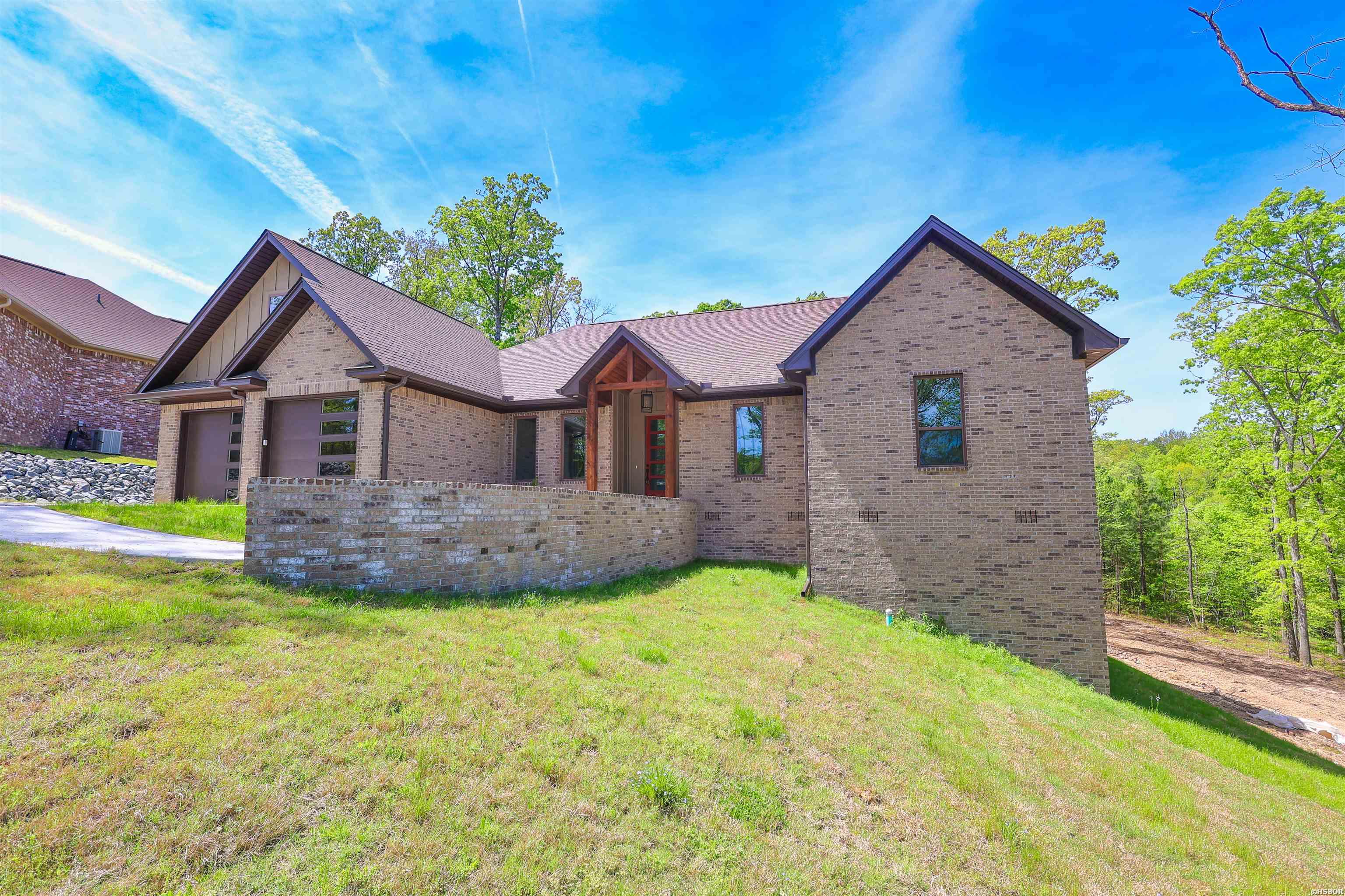 171 OLD OAK Trail Property Photo 1