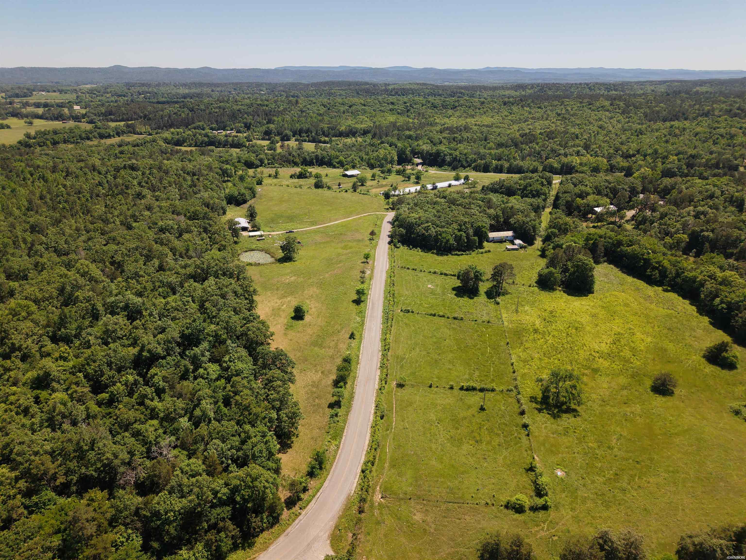 1525 Whitetown Road Property Photo 2