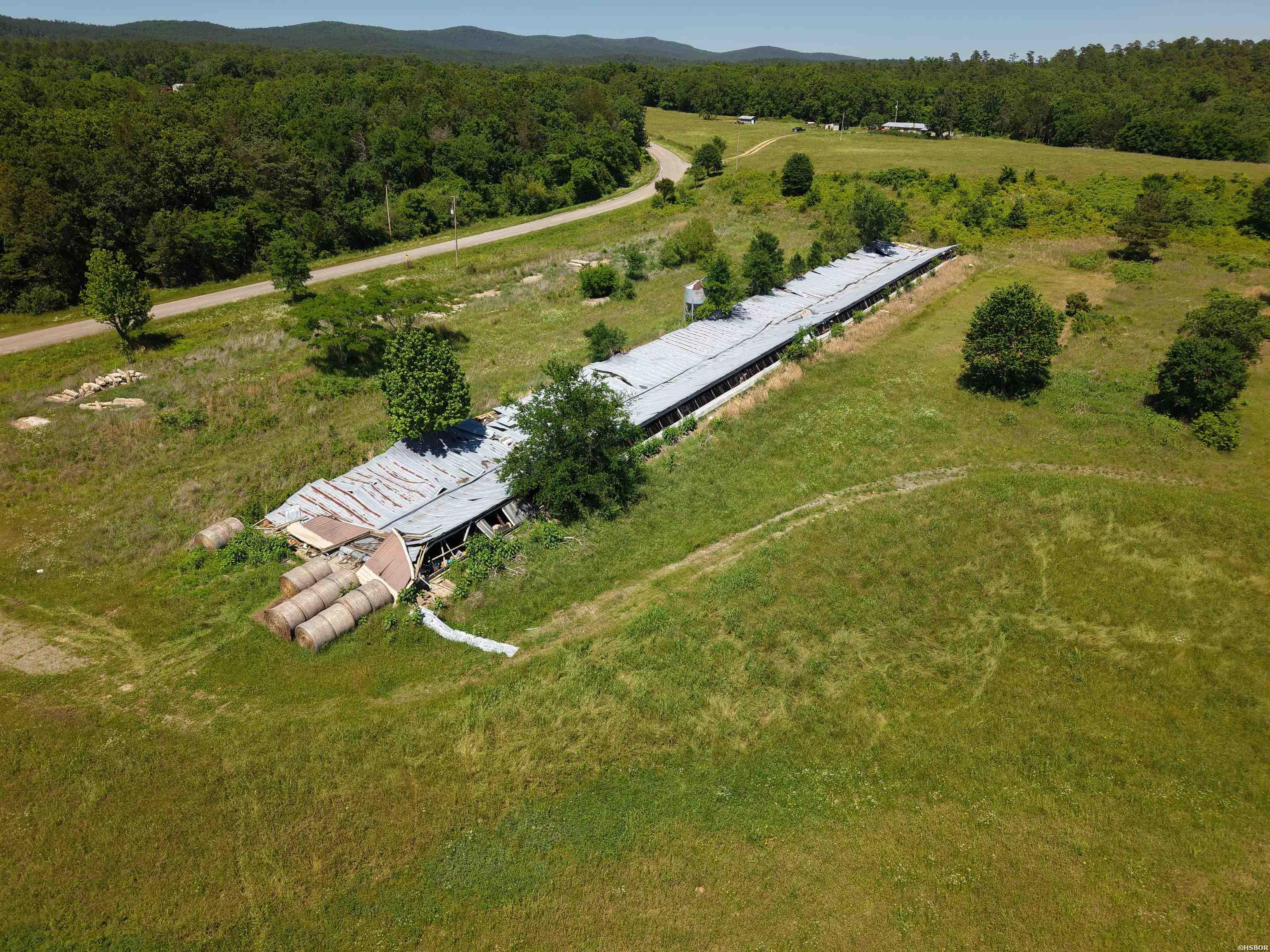 1525 Whitetown Road Property Photo 4