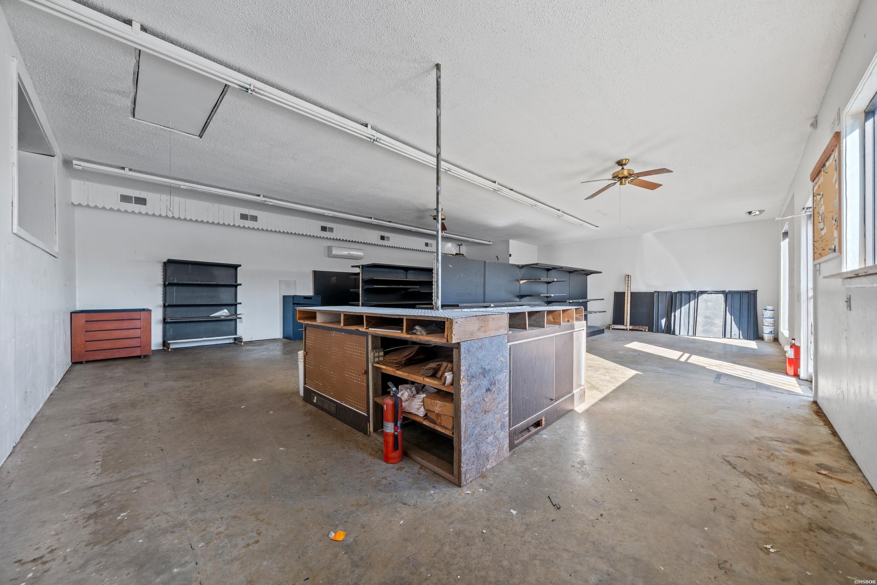 815 & 817 Grand Avenue Property Photo 18