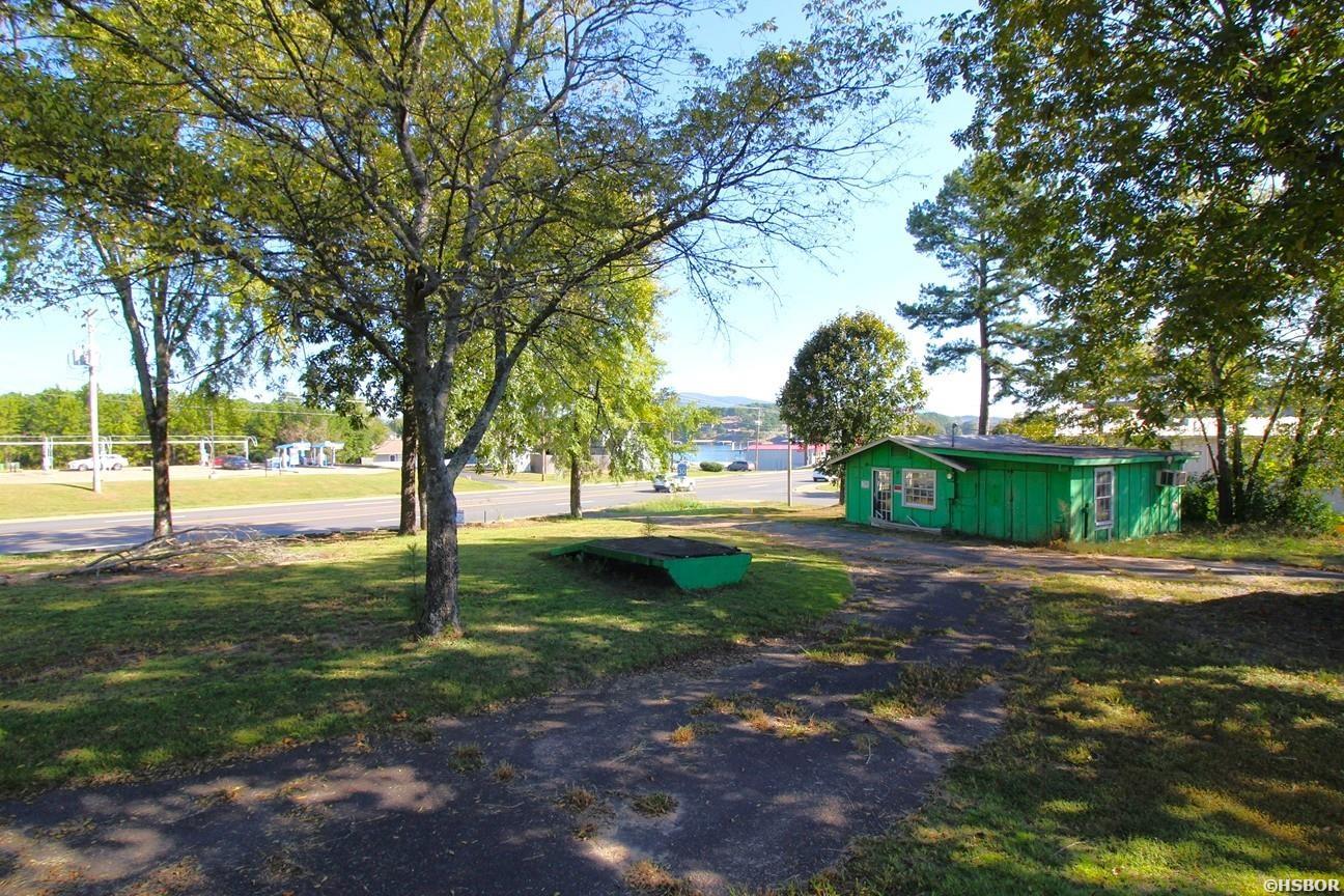 1347,1349,1369 Airport Road Property Photo 15