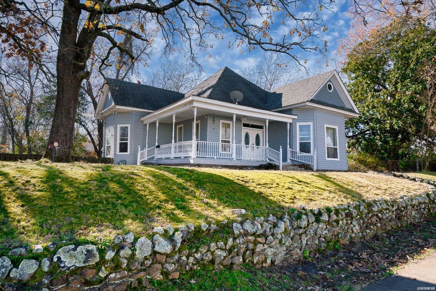 602 Third Street Property Photo 4