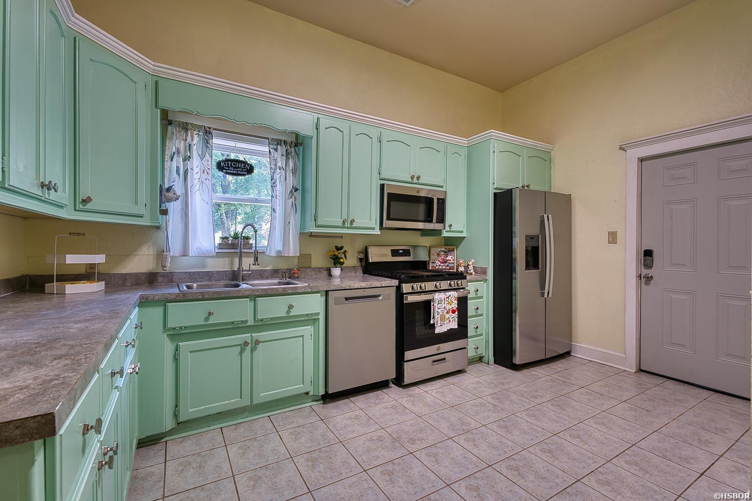 602 Third Street Property Photo 22