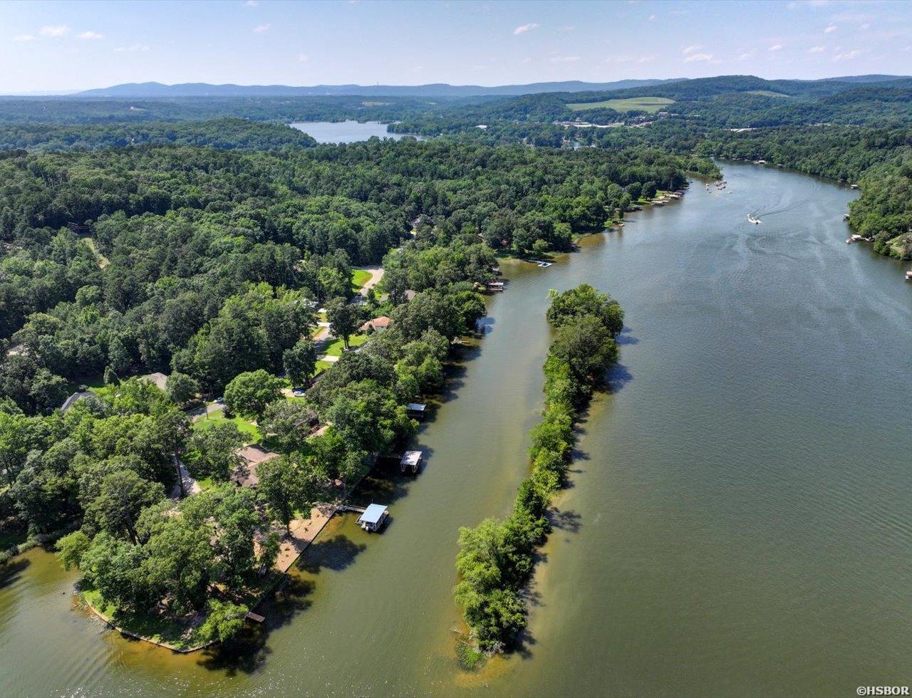 239 Scenic Drive Property Photo 3