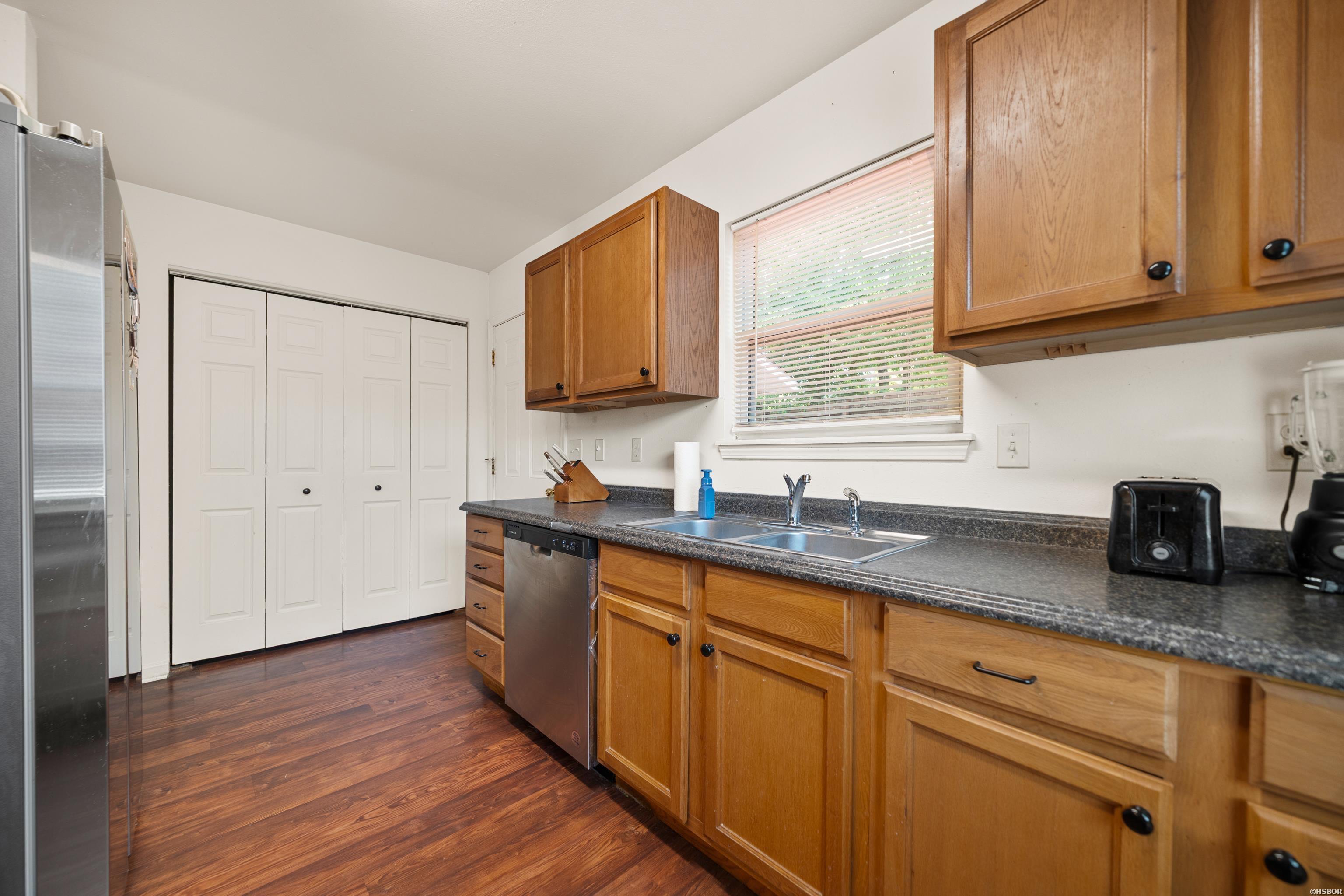 112 Mellersh Street Property Photo 10