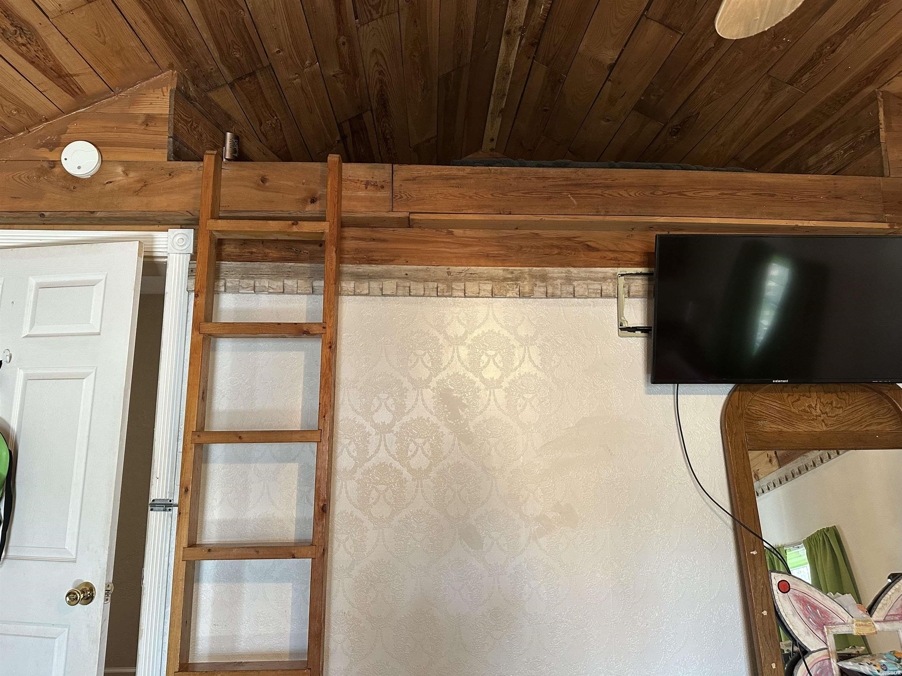 598 & 600 Timberlake Drive Property Photo 14