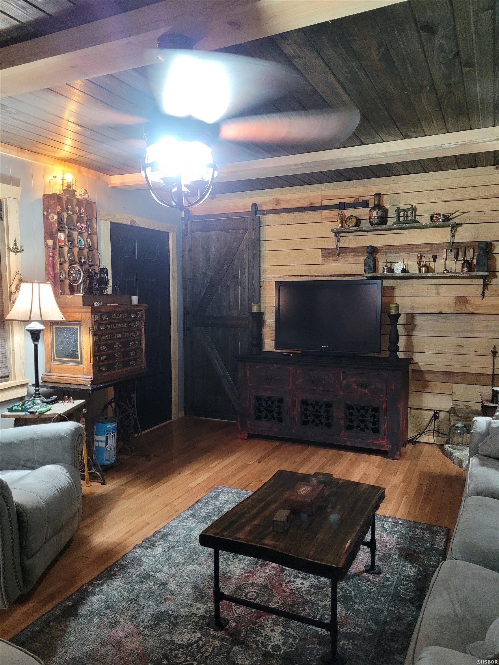 179 Timbercrest Property Photo 4