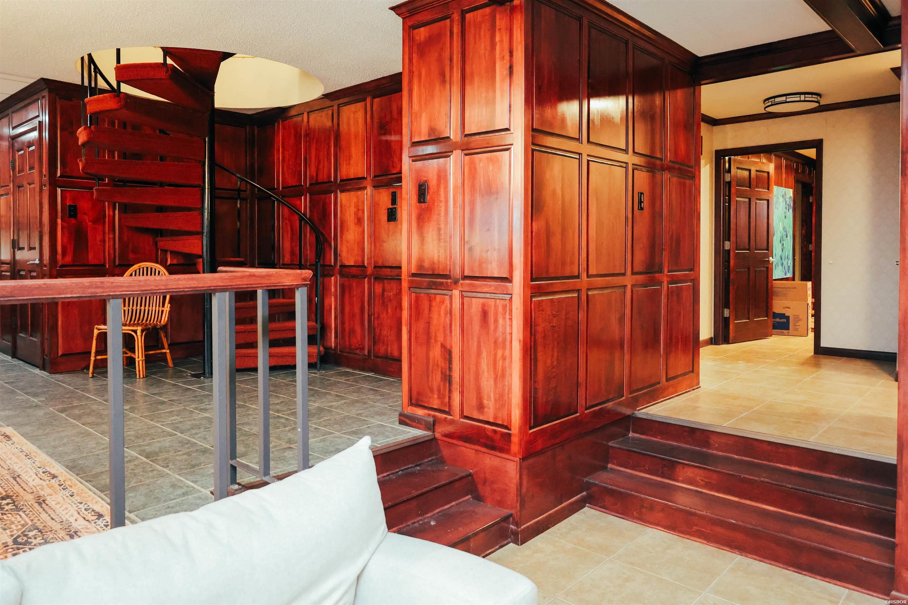 222 Leigh Property Photo 10