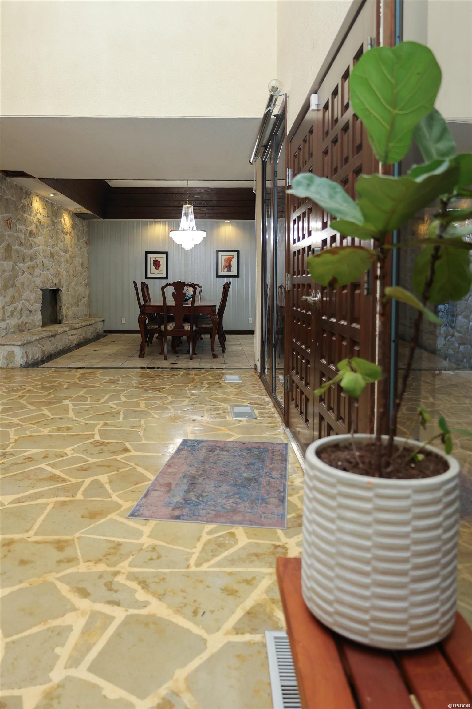 222 Leigh Property Photo 29
