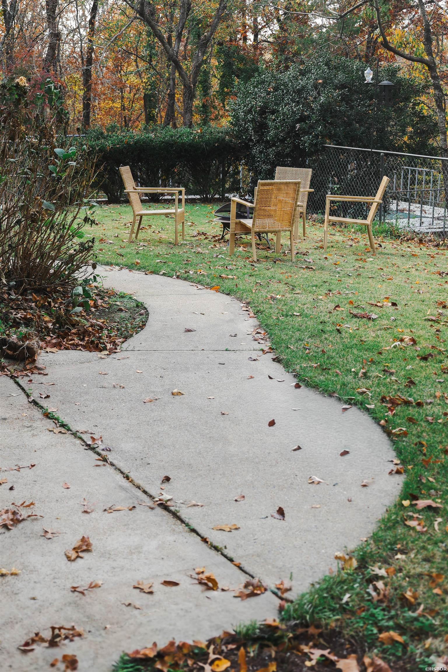 222 Leigh Property Photo 39