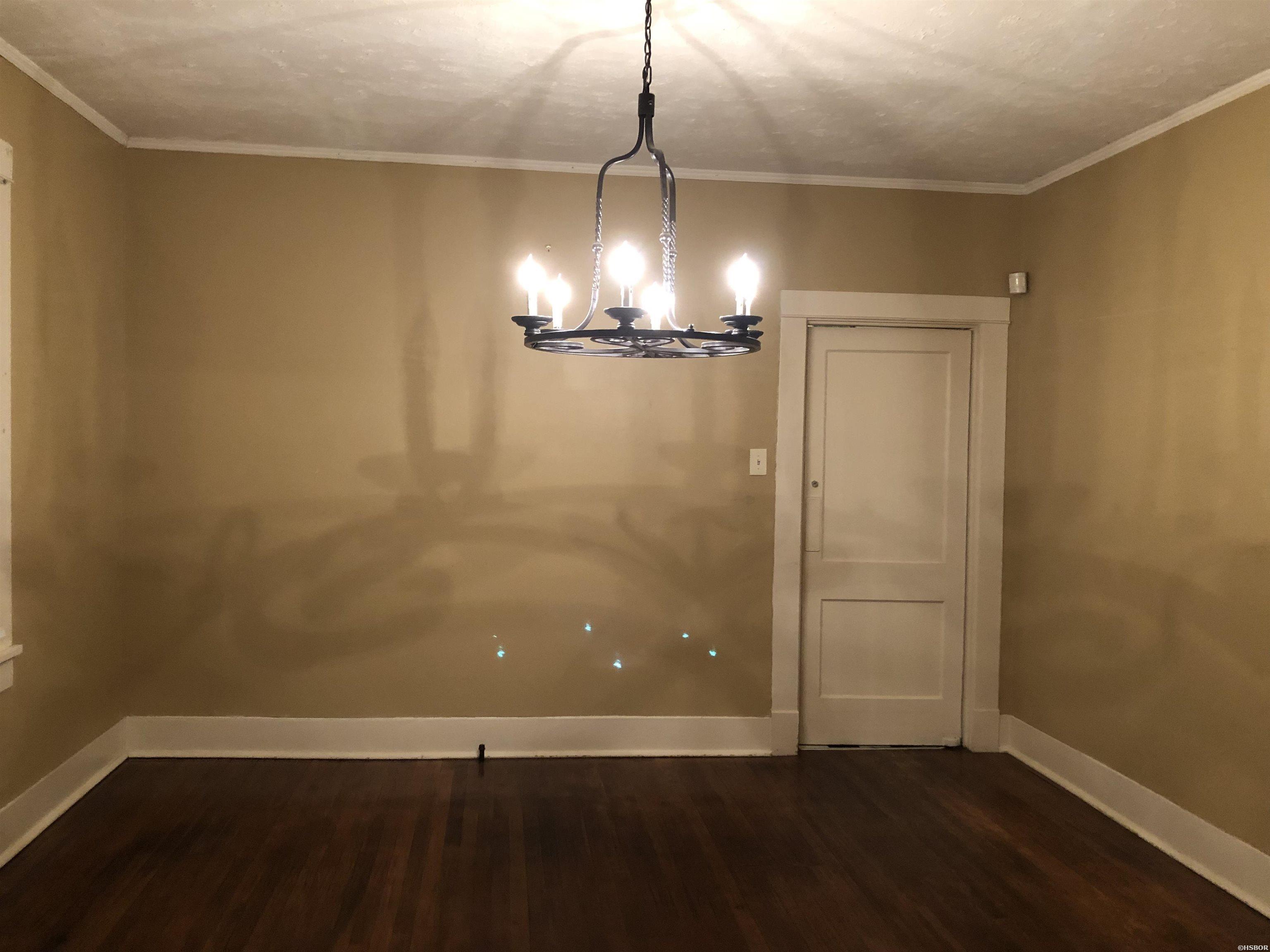 4819 Lee Avenue Property Photo 4