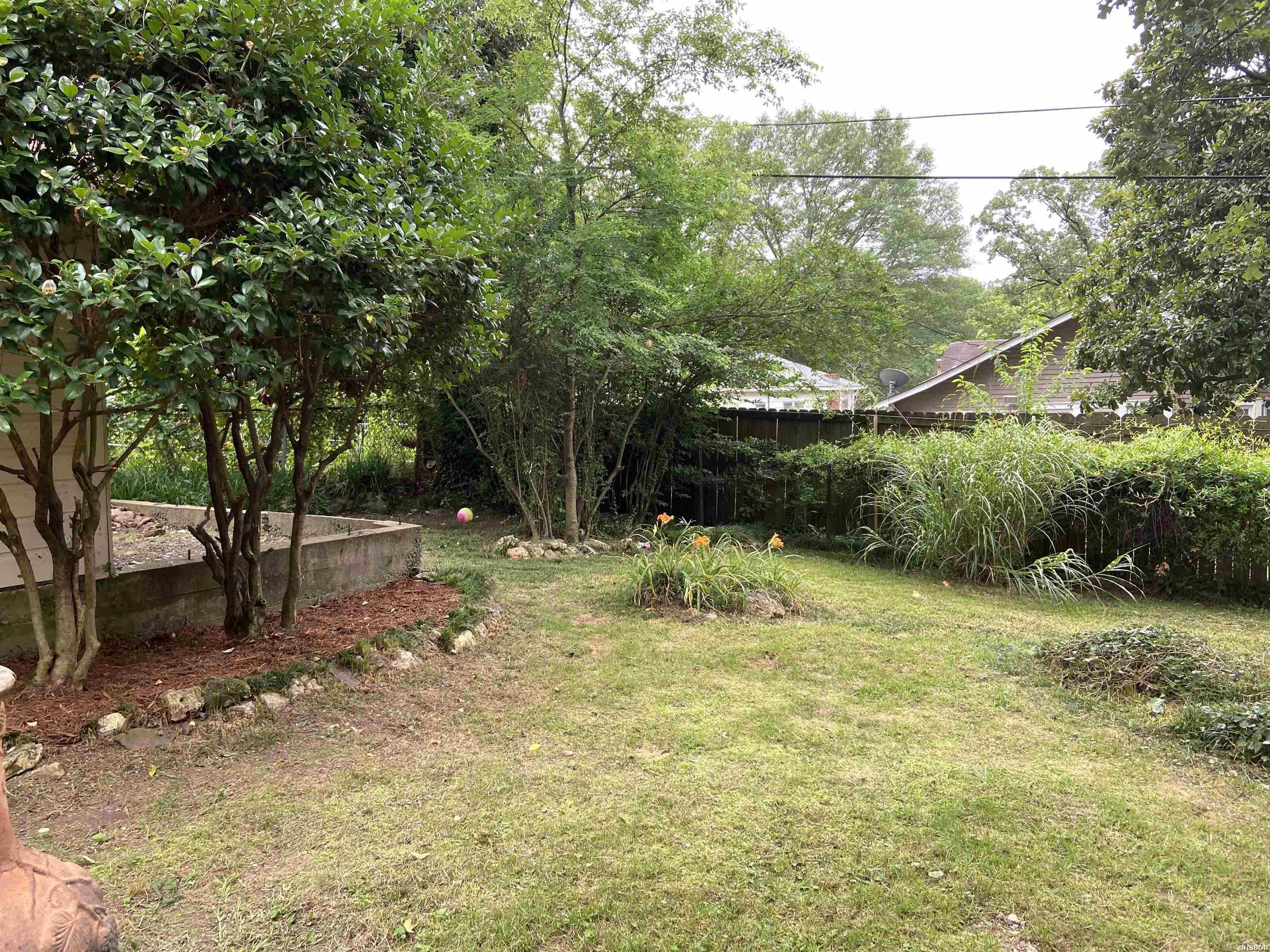4819 Lee Avenue Property Photo 8