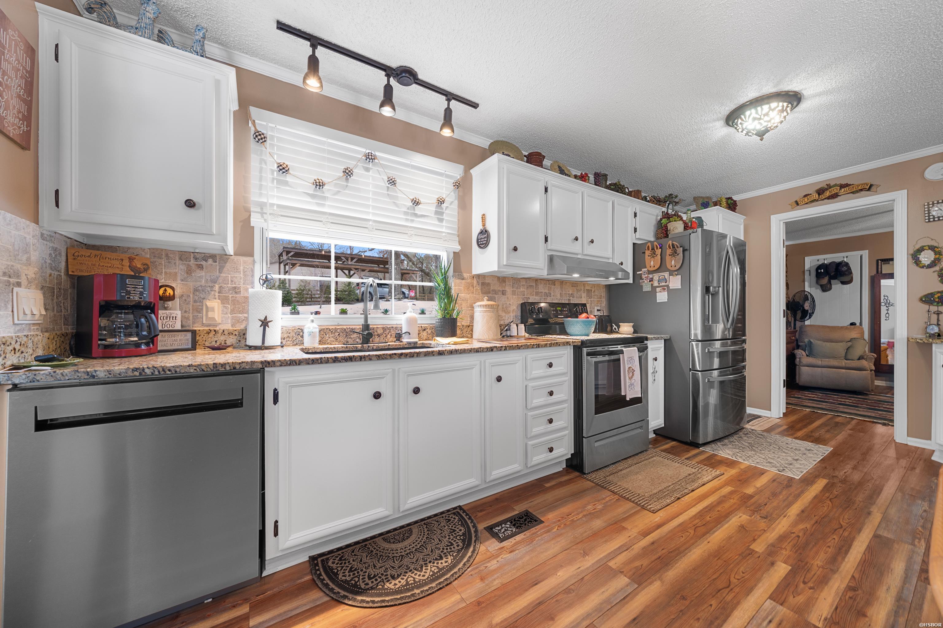 468 Rockdale Property Photo 45
