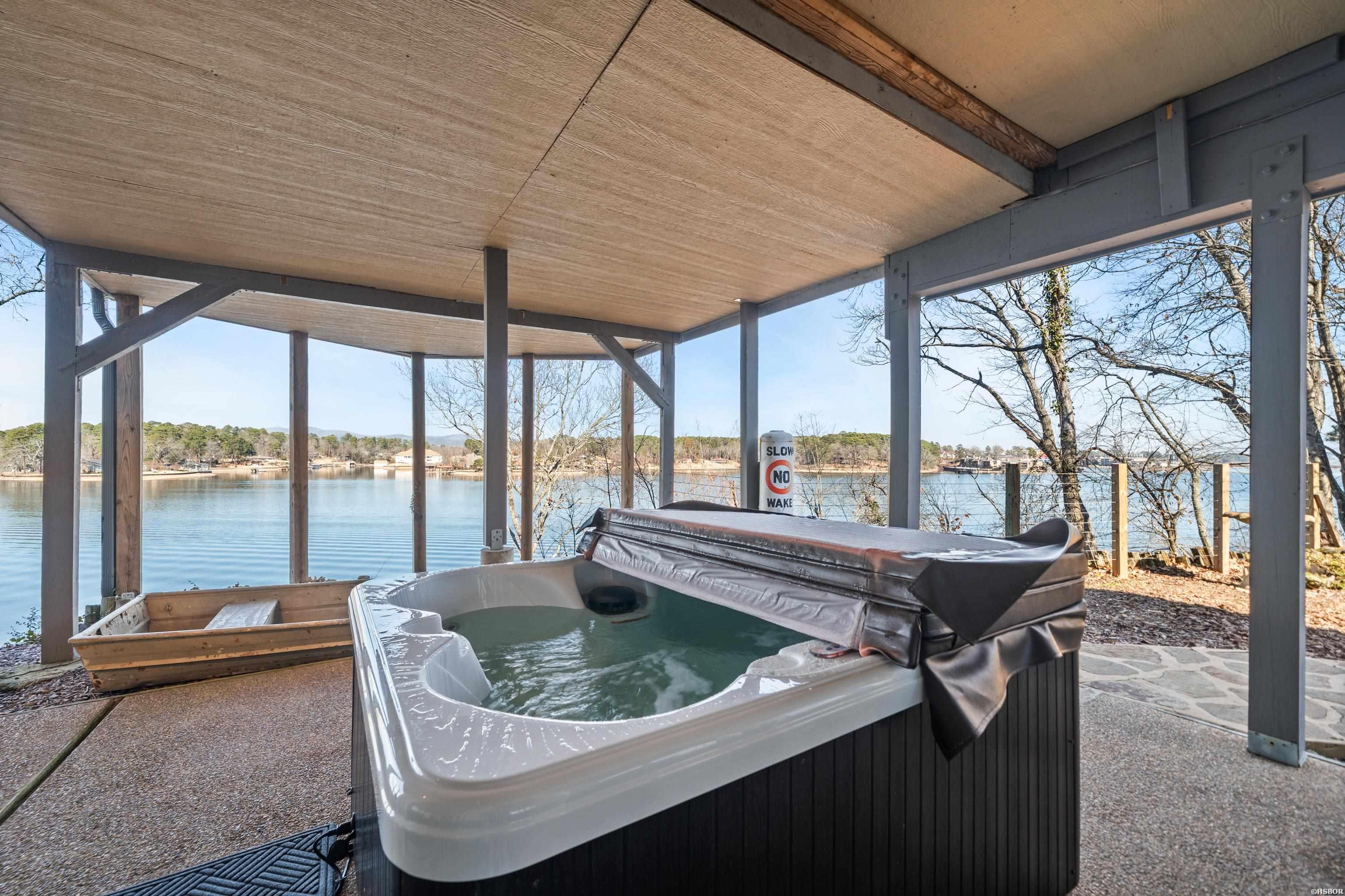 139 Sammie Cove Property Photo 40