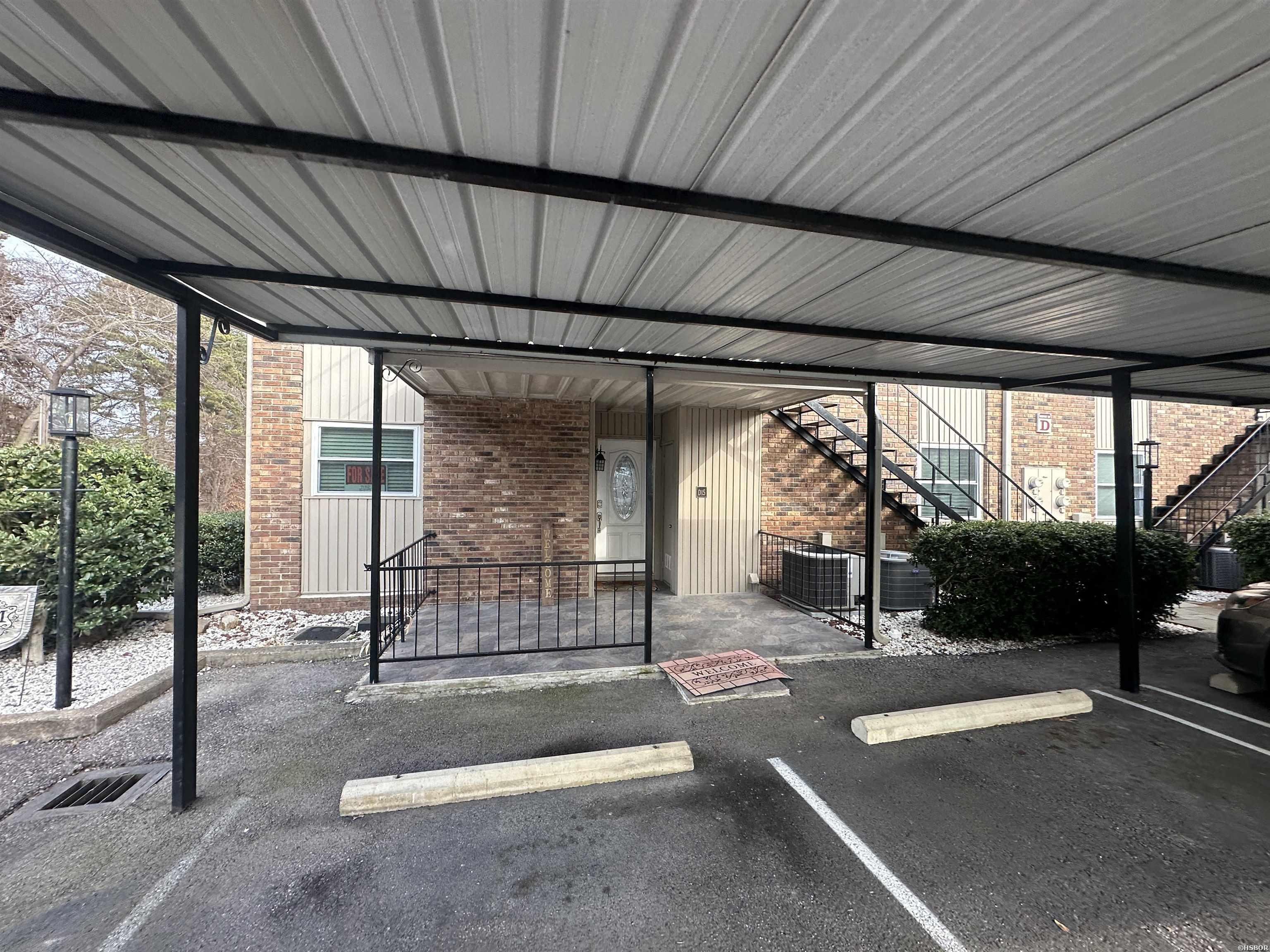1201 Airport Property Photo 4