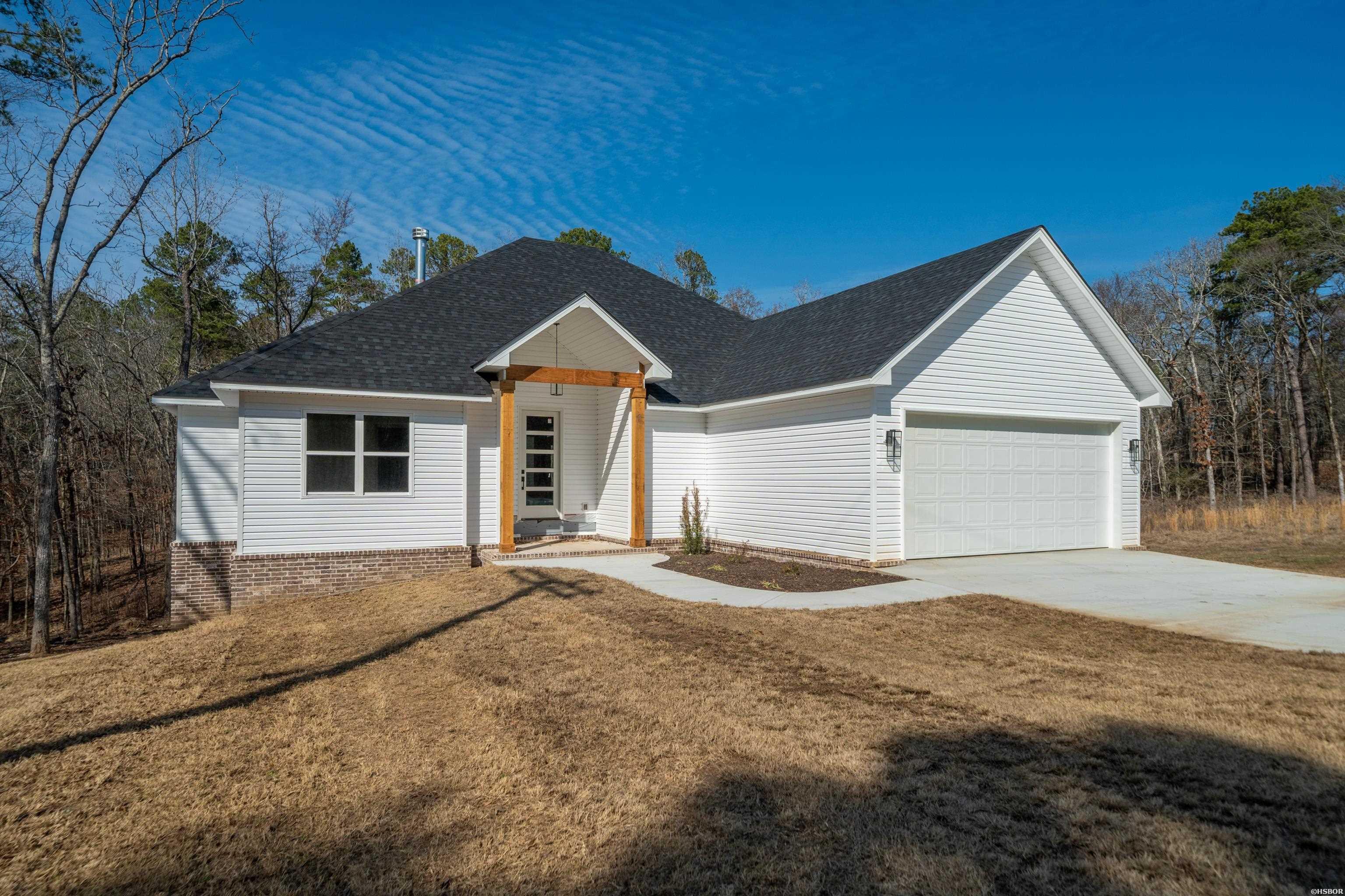 347 Diamondhead Drive Property Photo 2