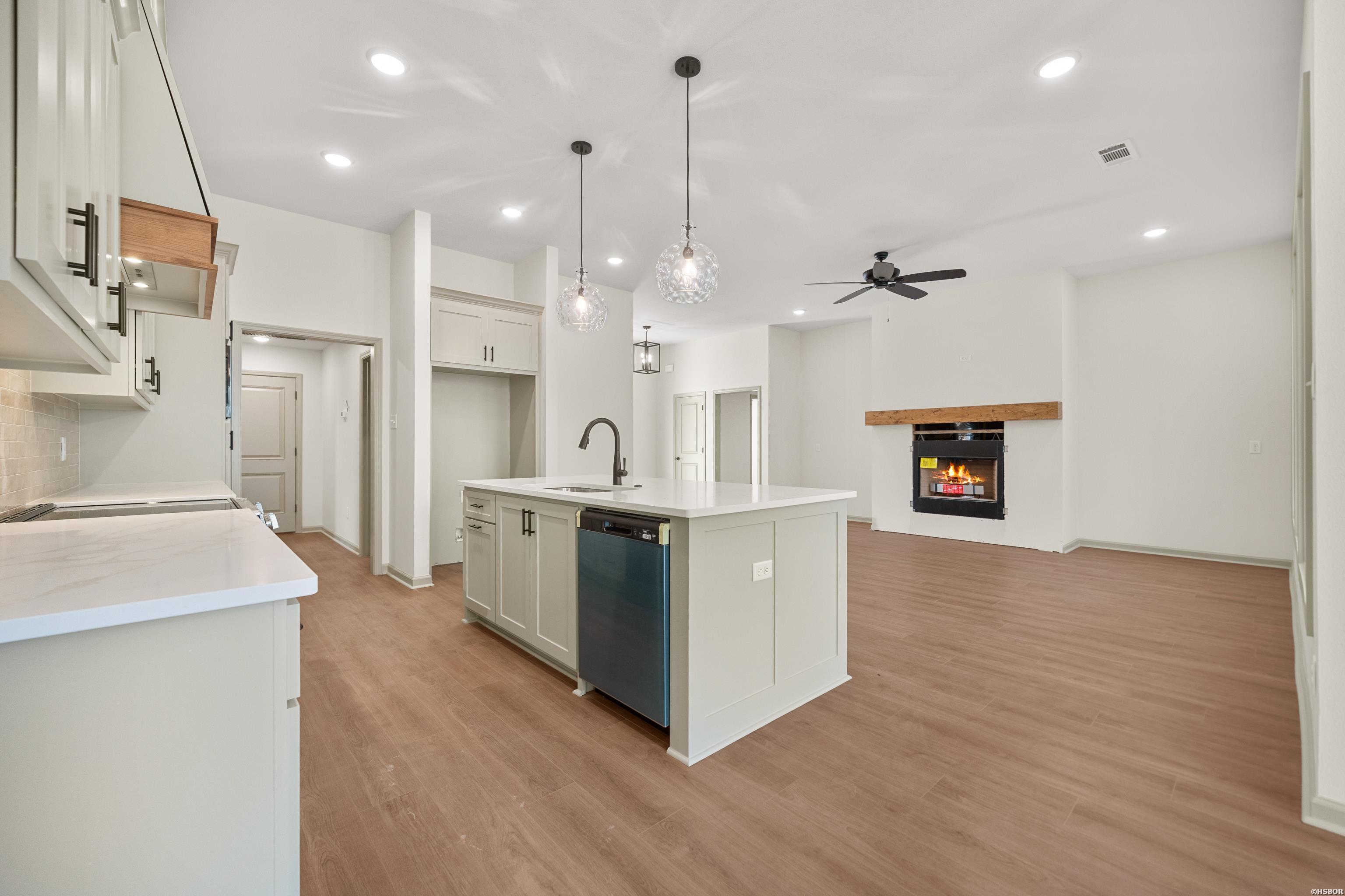 347 Diamondhead Drive Property Photo 12
