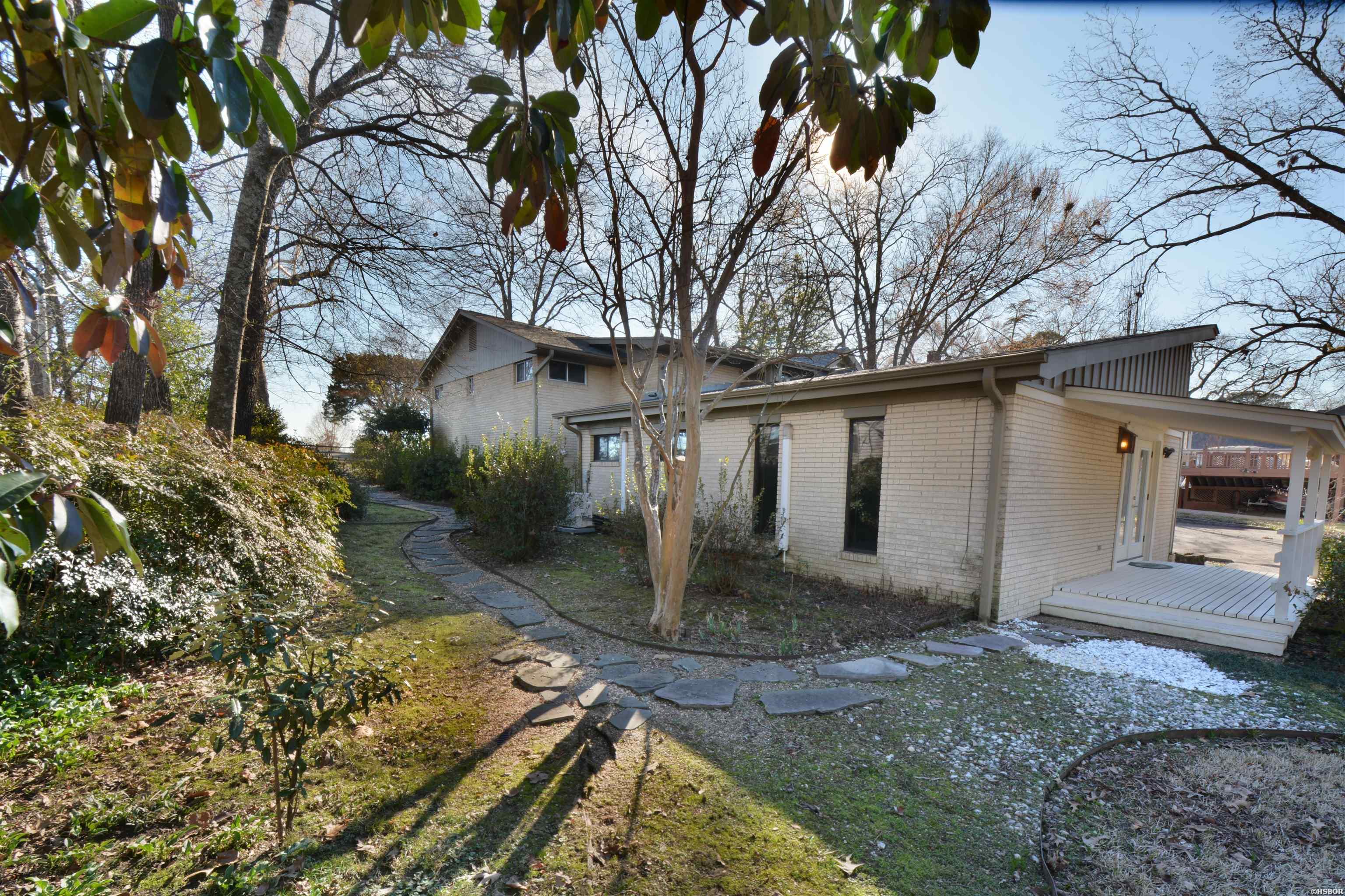 106 Country Club Drive Property Photo 11