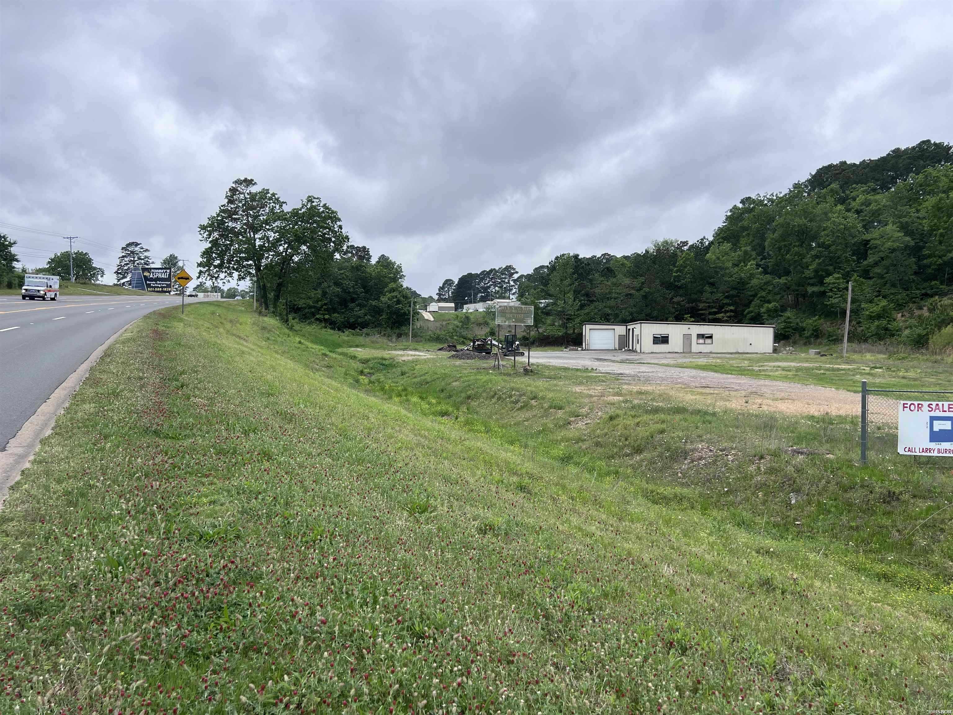 1966 AIRPORT Road Property Photo 1