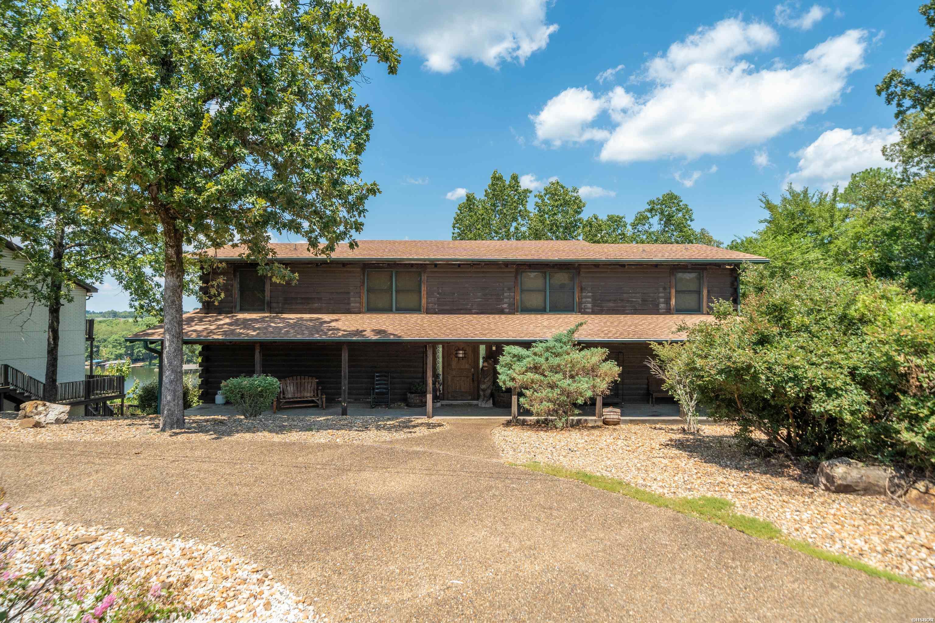 1415 Lakeshore Drive Property Photo 2
