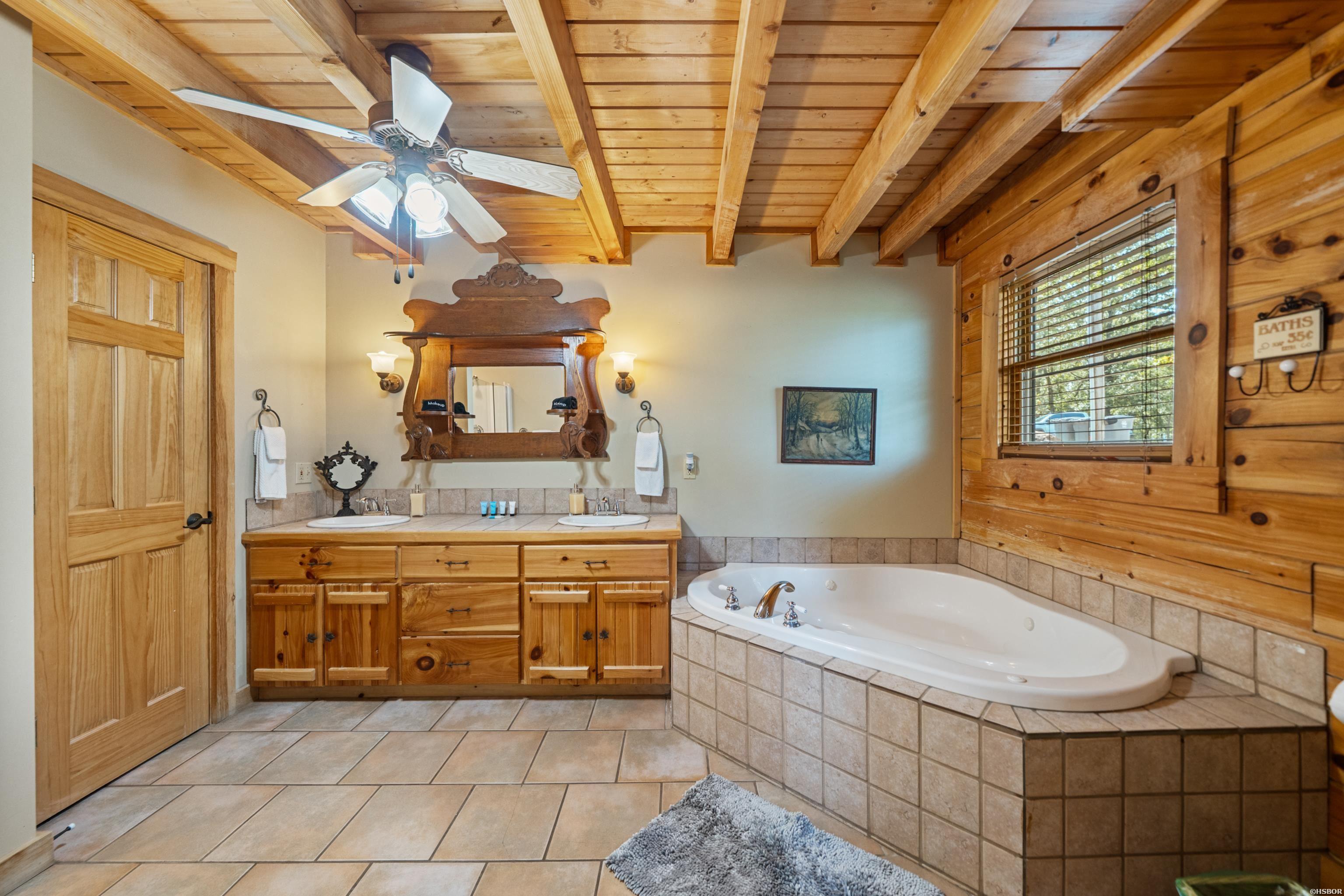 1415 Lakeshore Drive Property Photo 22