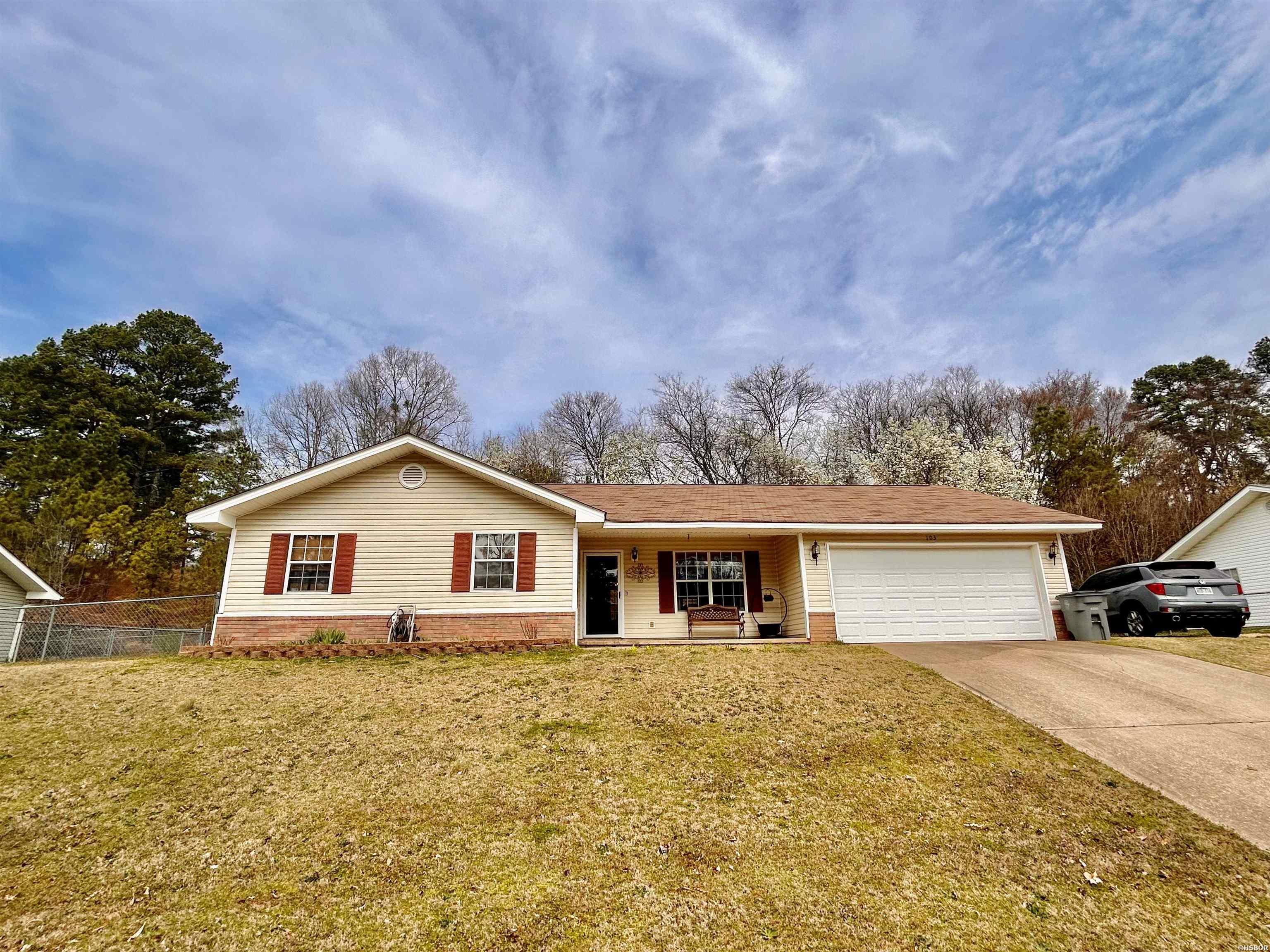 103 Scotch Court Property Photo 1