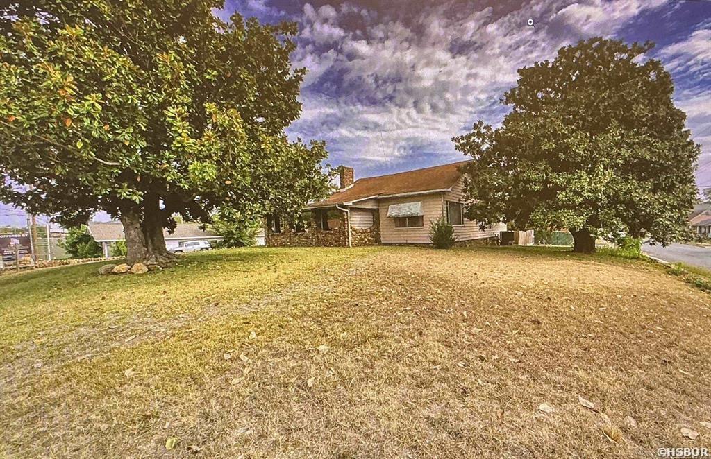 1711 Central Avenue Property Photo 5