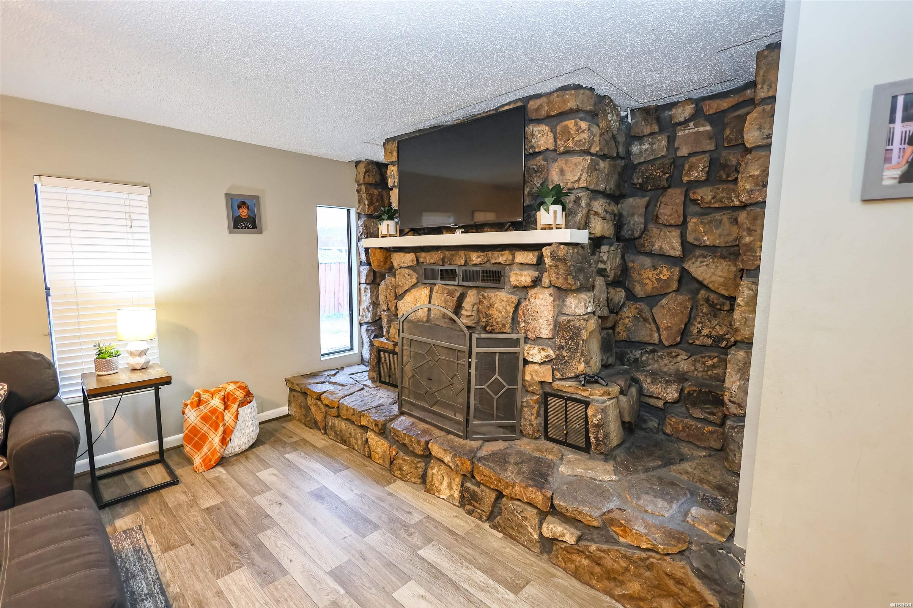 714 Lakeshore Street Property Photo 10