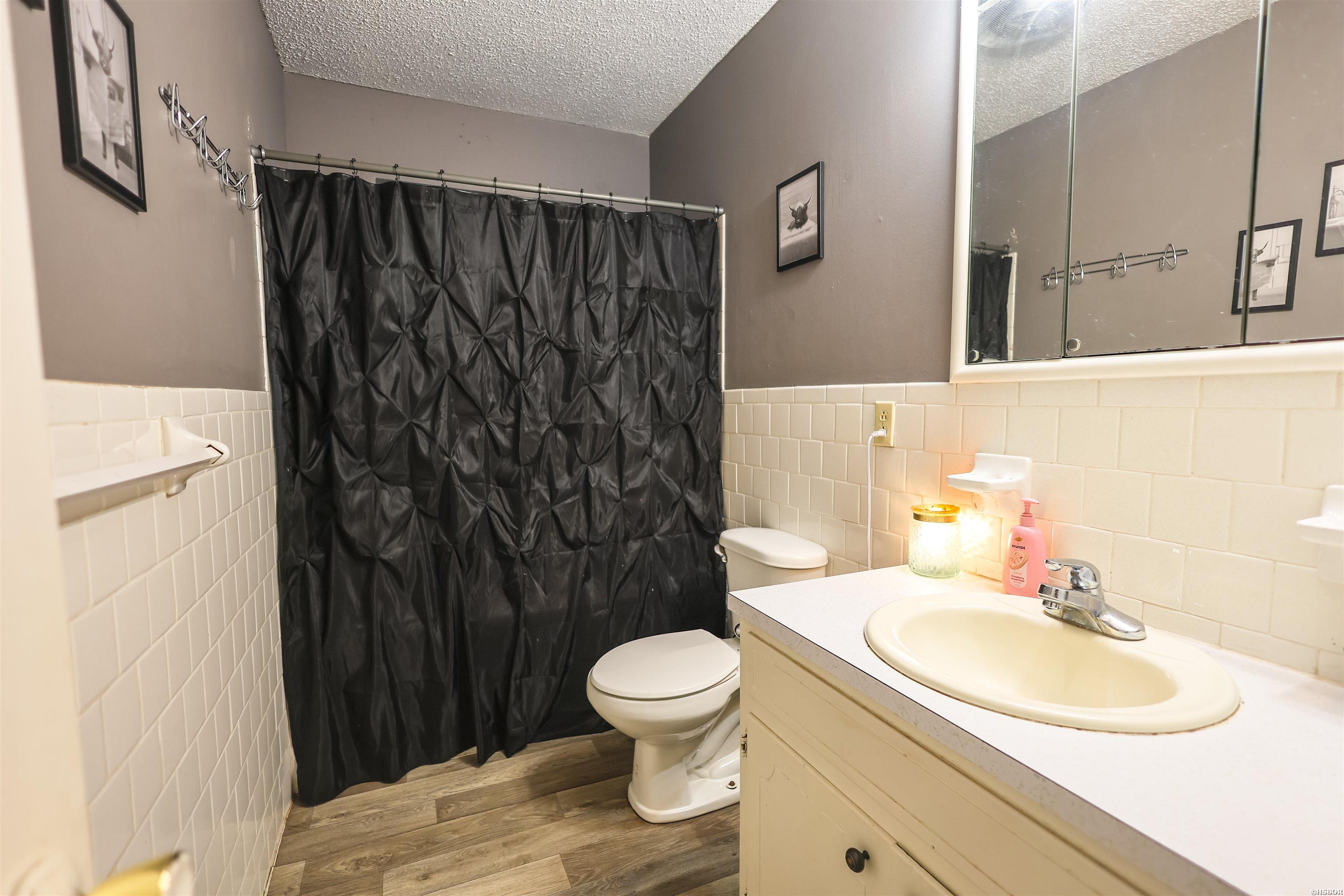 714 Lakeshore Street Property Photo 25