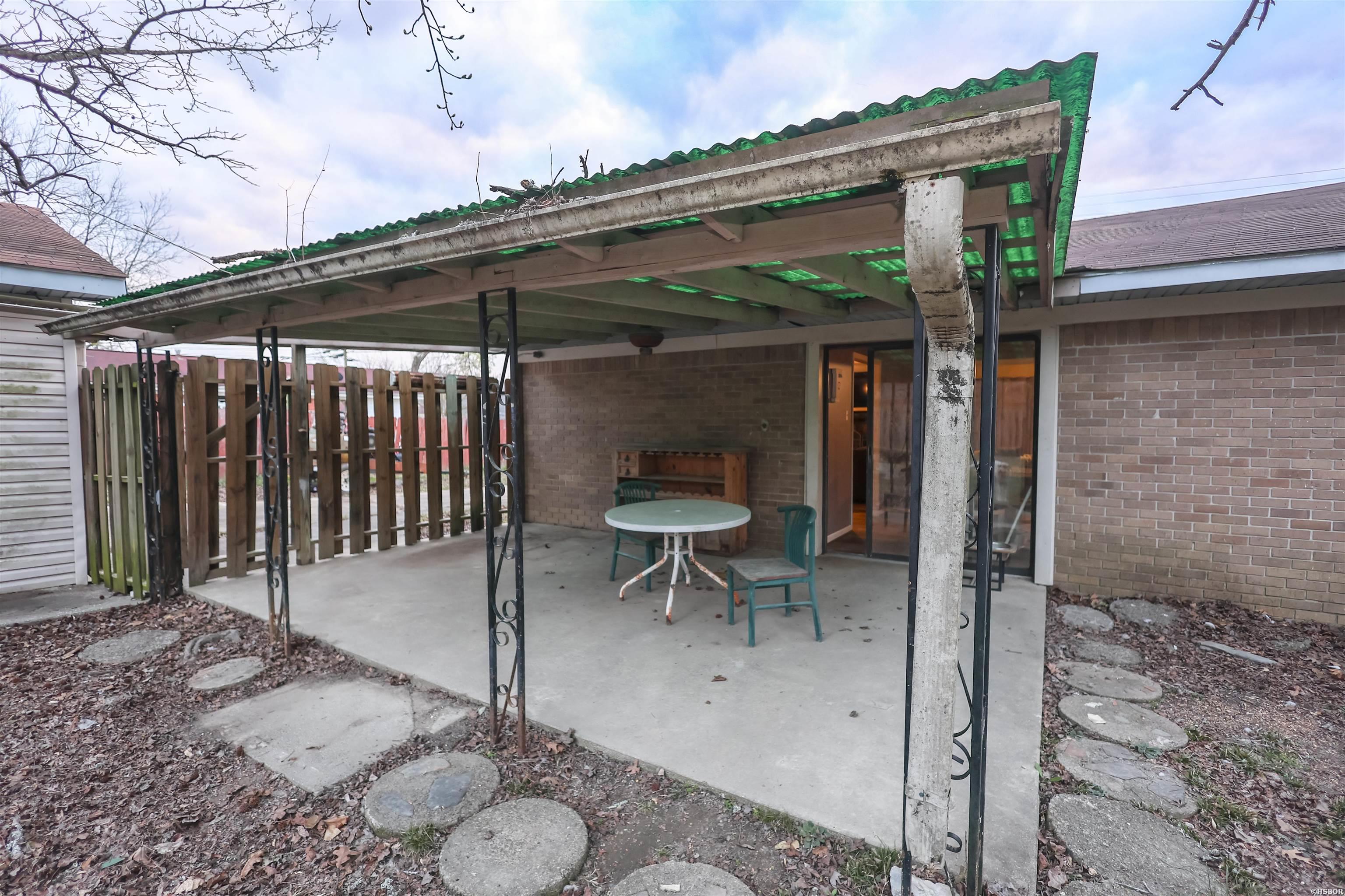 714 Lakeshore Street Property Photo 34