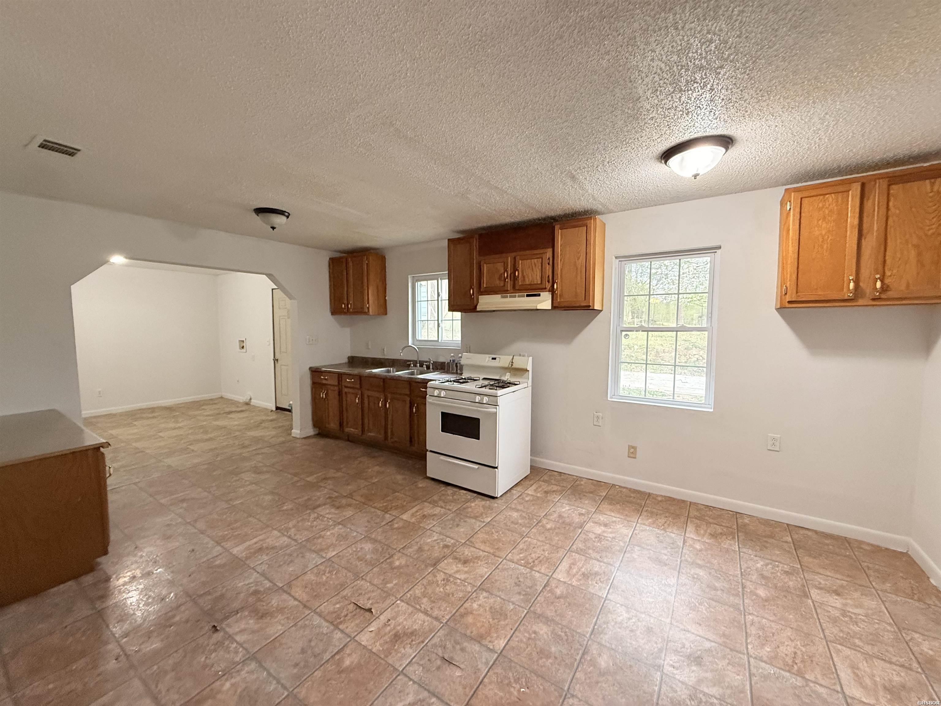415 S 4th Street Property Photo 5